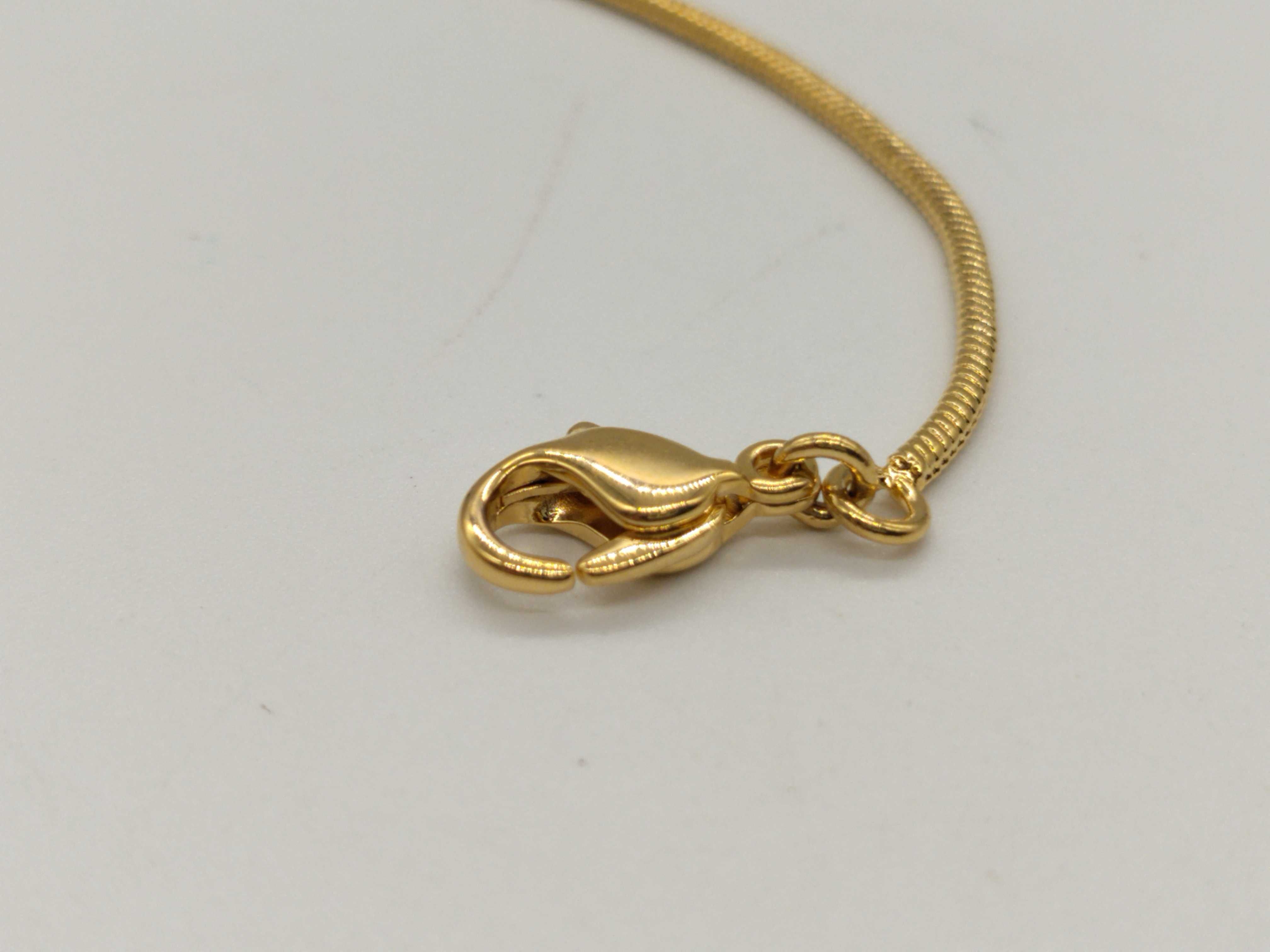 D-mark necklace — view 6