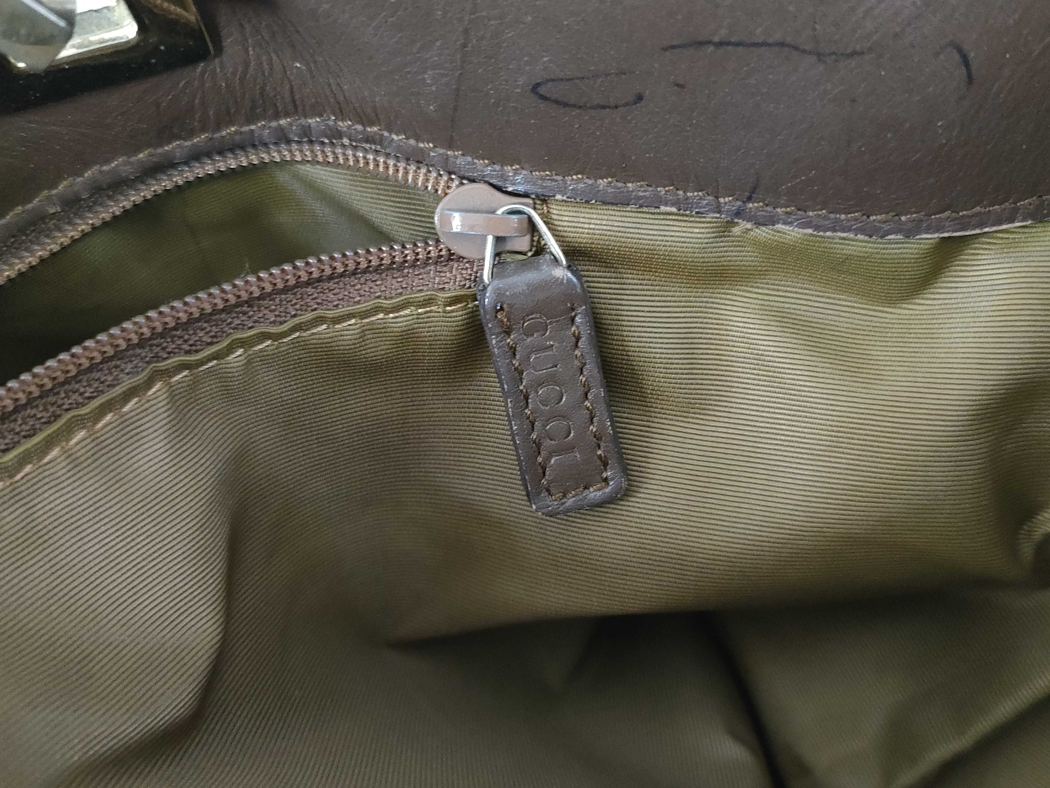 GG Canvas Gucci Tote Bag — view 11
