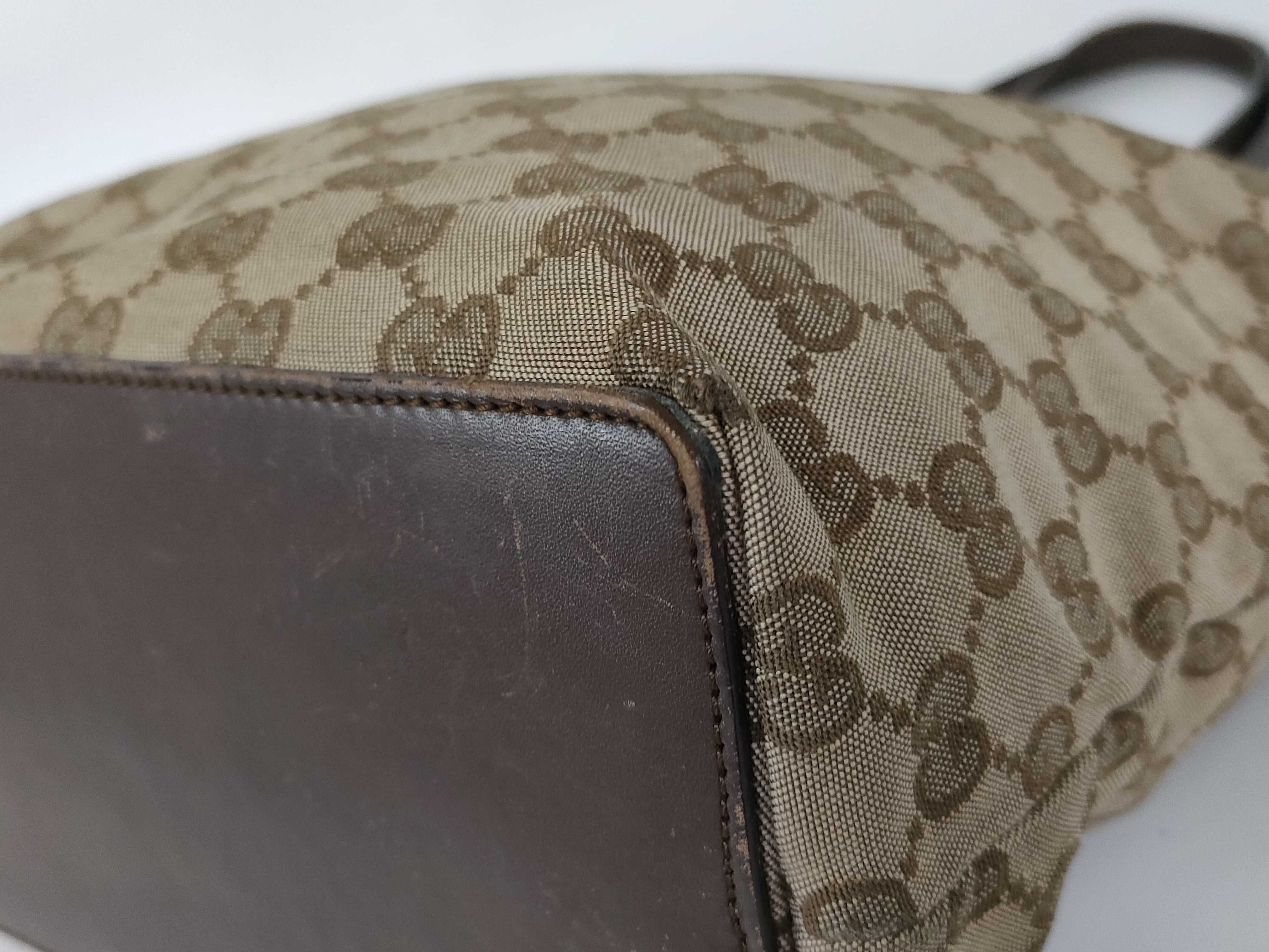 GG Canvas Gucci Tote Bag — view 6