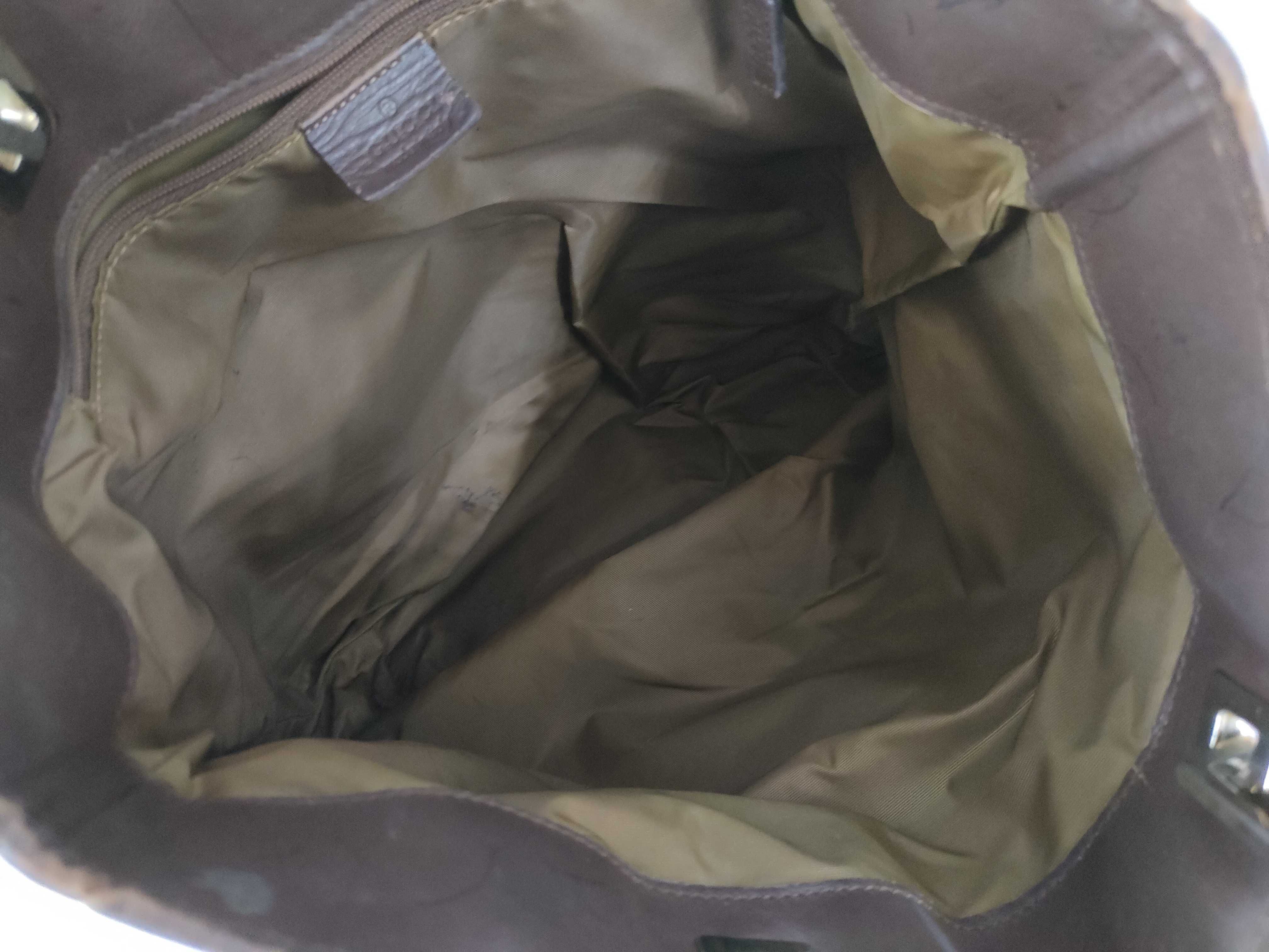 GG Canvas Gucci Tote Bag — view 8