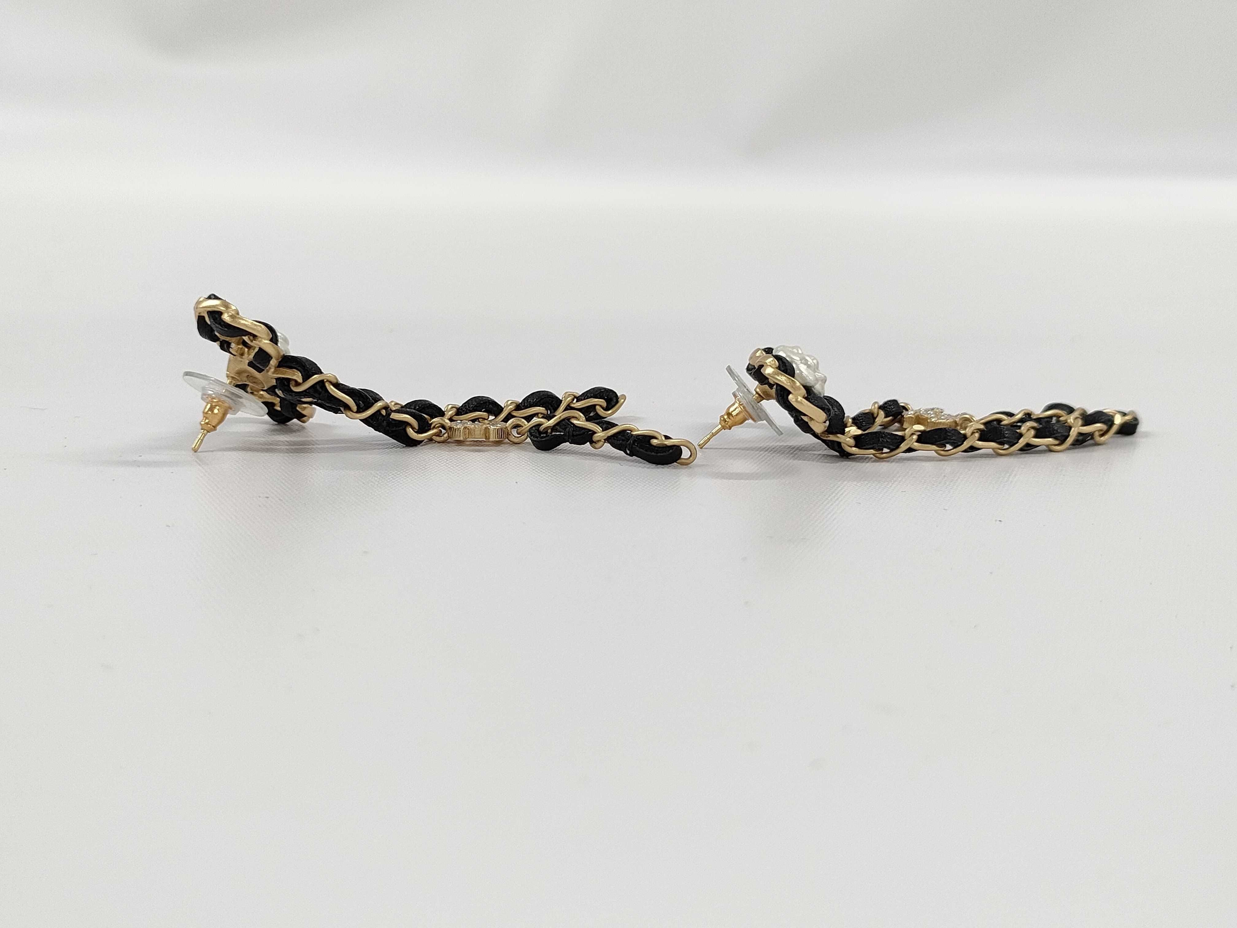 earrings — view 3