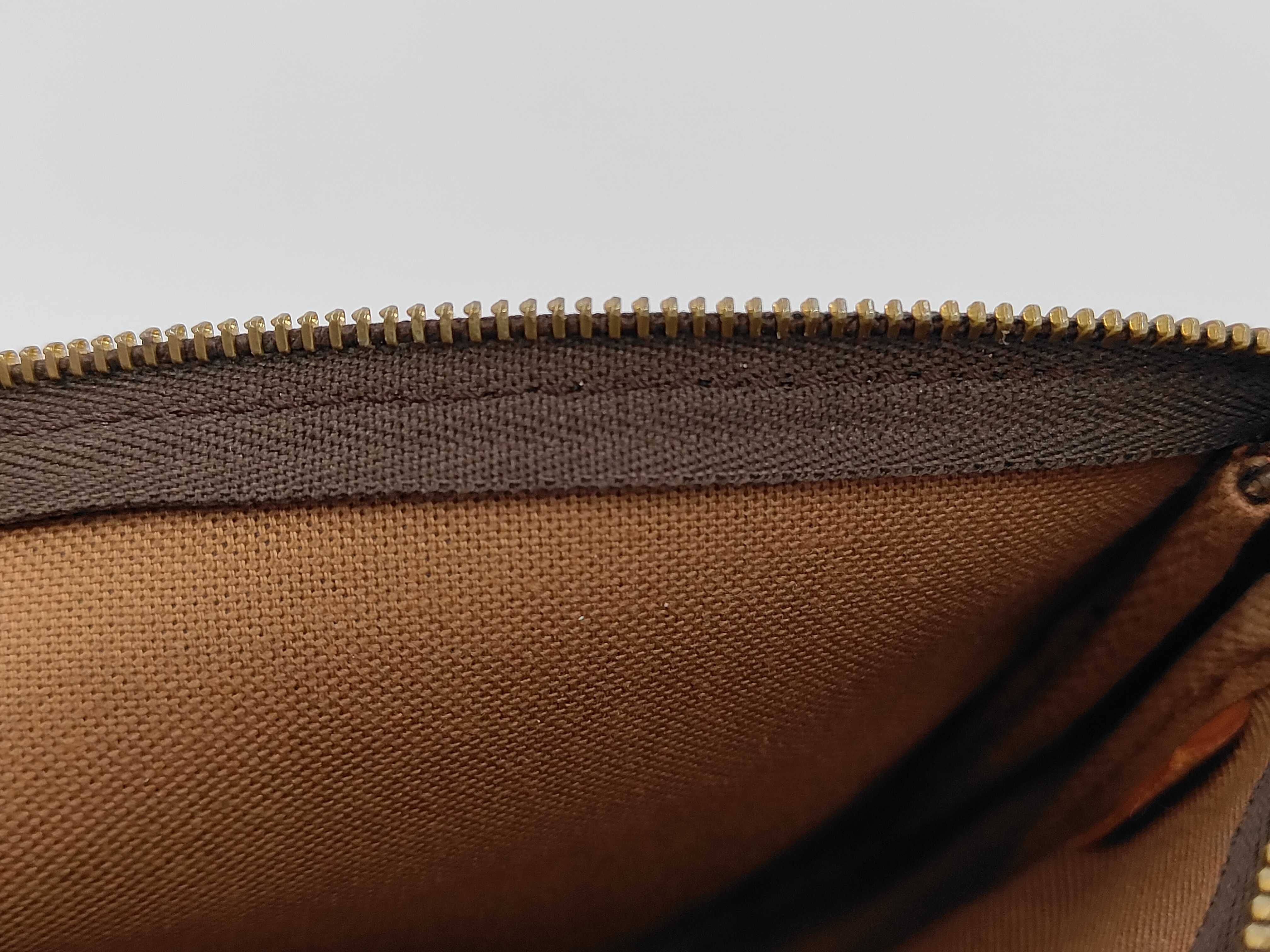 Monogram Louis Vuitton Monogram Accessoires AR1917 Handbag — view 11