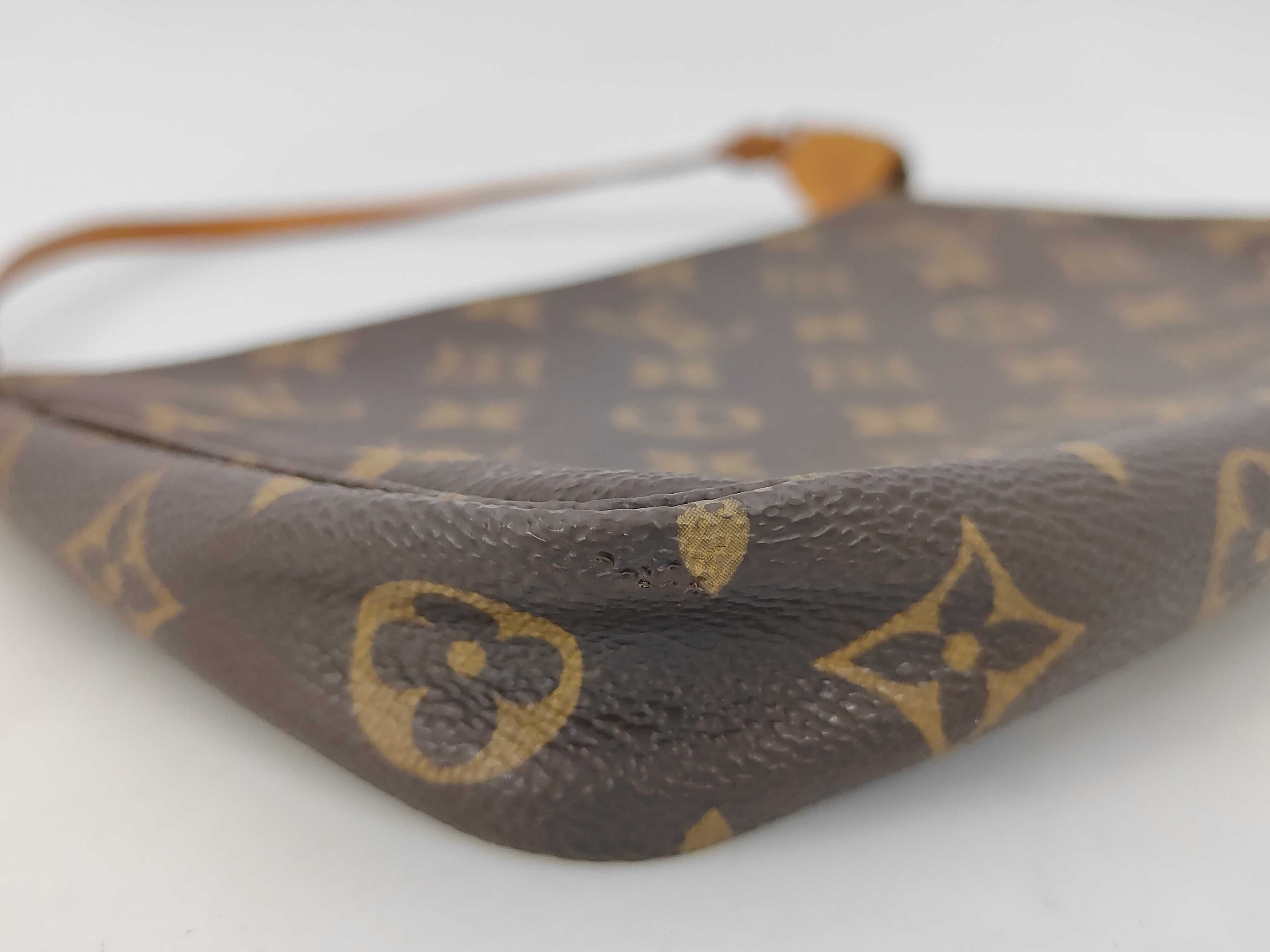 Monogram Louis Vuitton Monogram Accessoires AR1917 Handbag — view 7