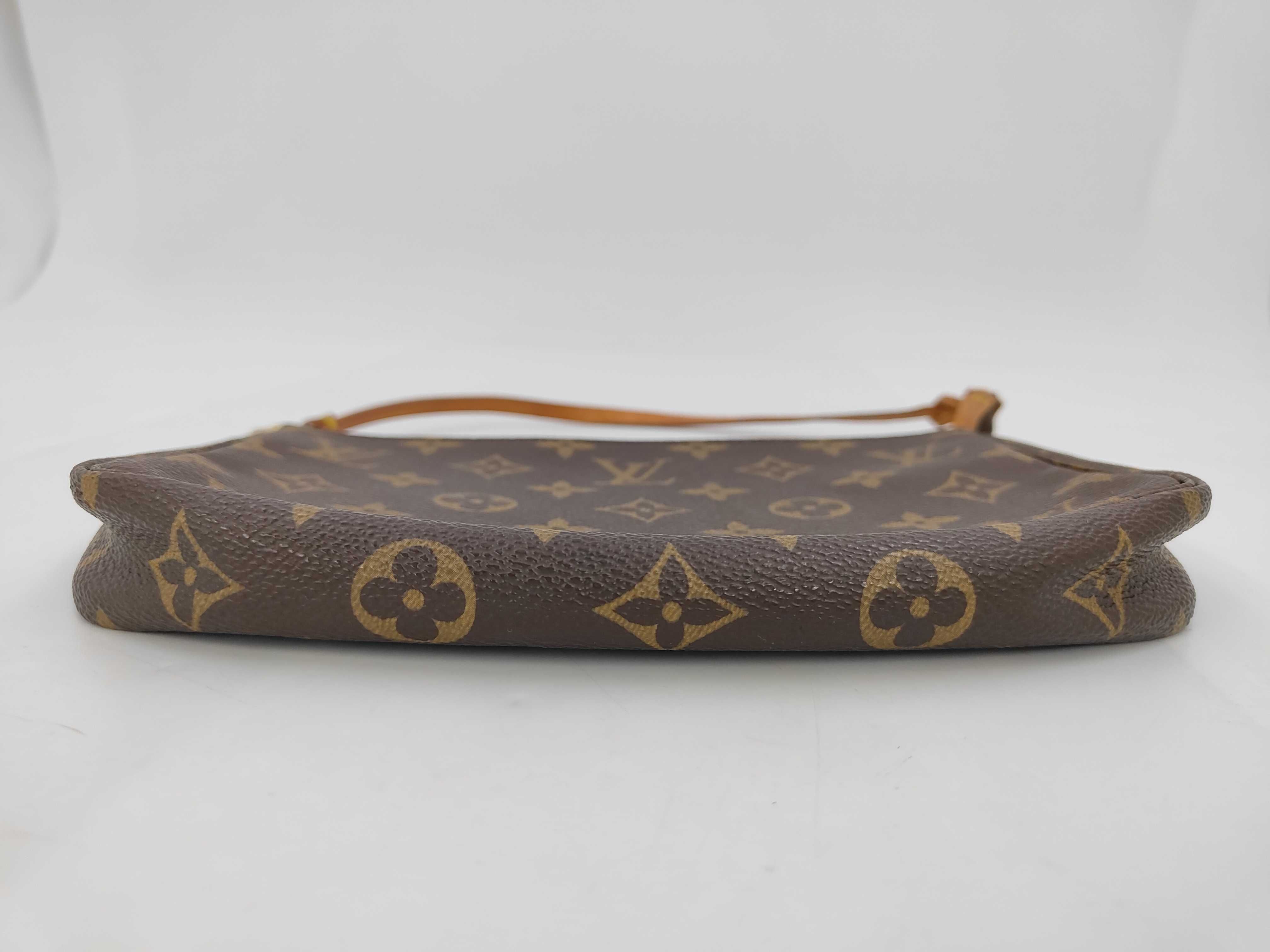 Monogram Louis Vuitton Monogram Accessoires AR1917 Handbag — view 8