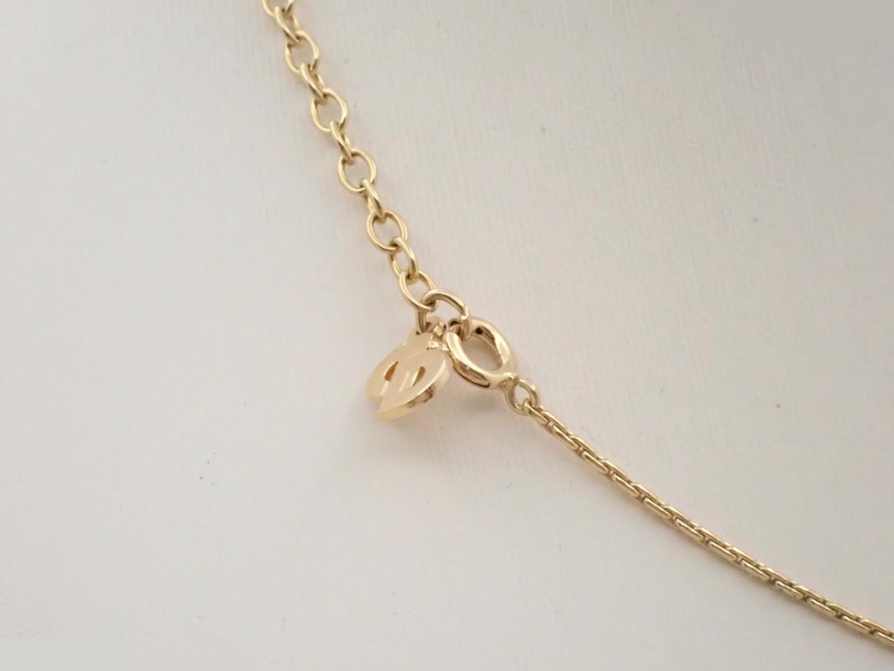Heart-shaped stone necklace, chain approximately 42cm long. — view 2