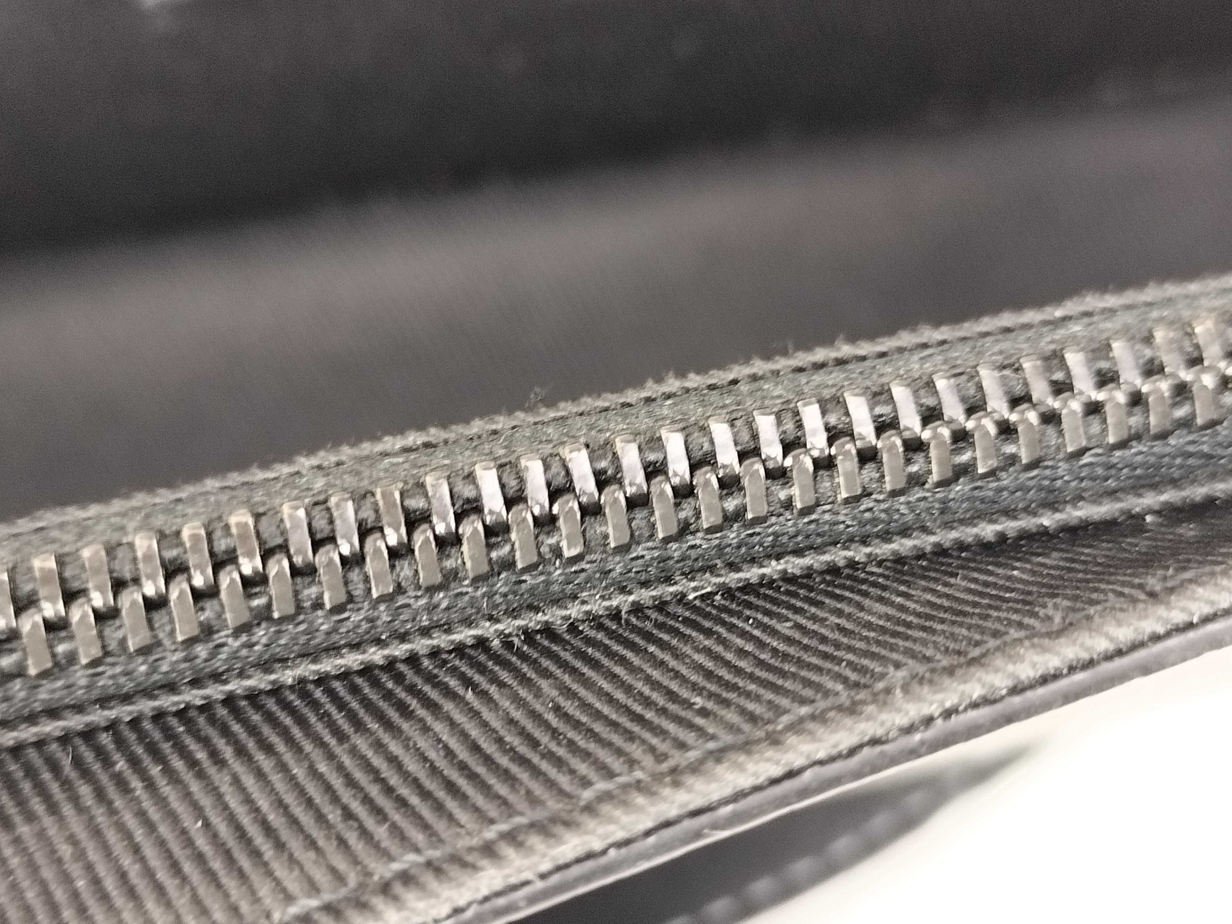 M82085 LV Aerogram Fast Line Wearable Wallet Black Shoulder Bag with Dust Bag — view 13