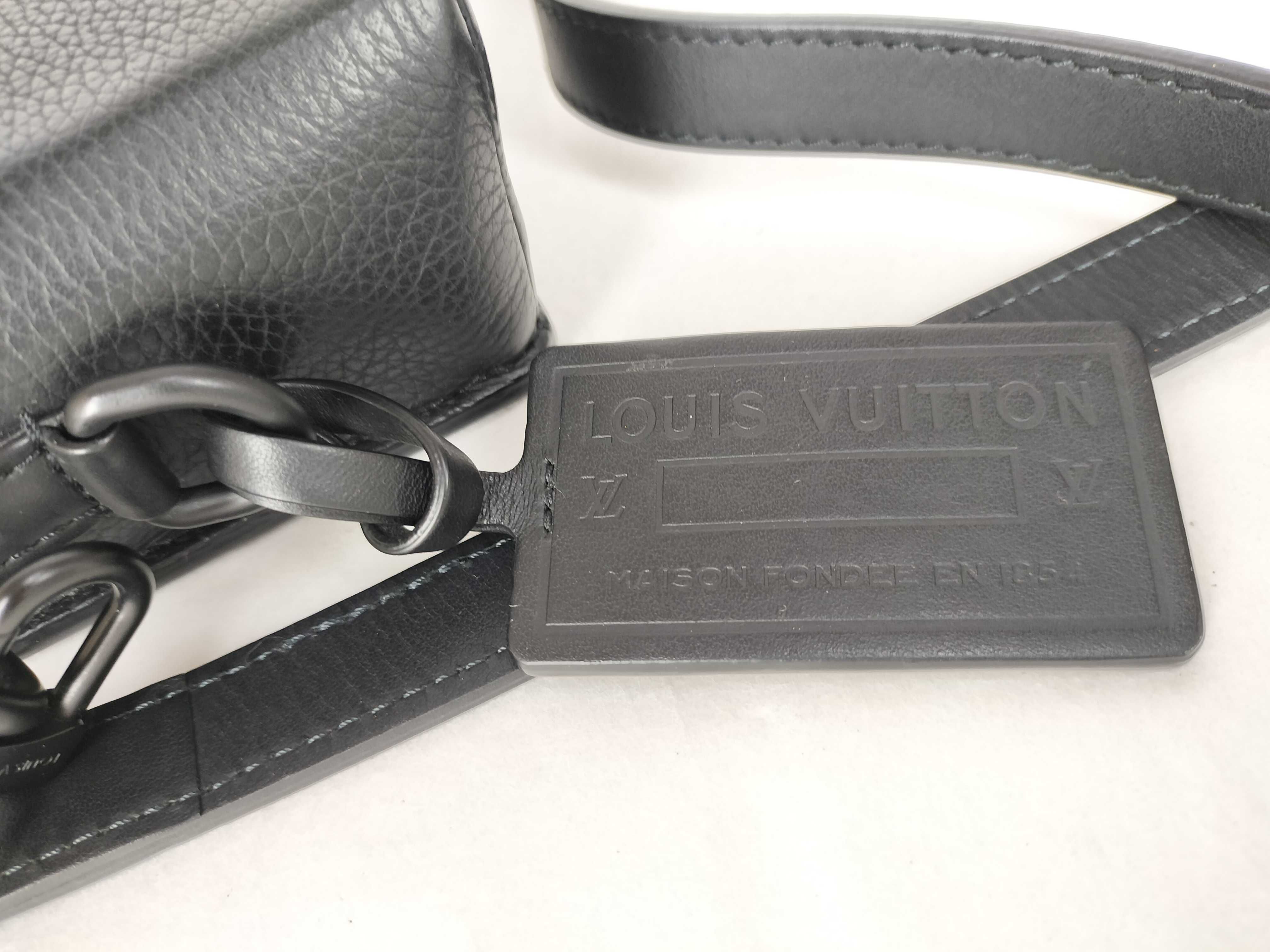 M82085 LV Aerogram Fast Line Wearable Wallet Black Shoulder Bag with Dust Bag — view 15