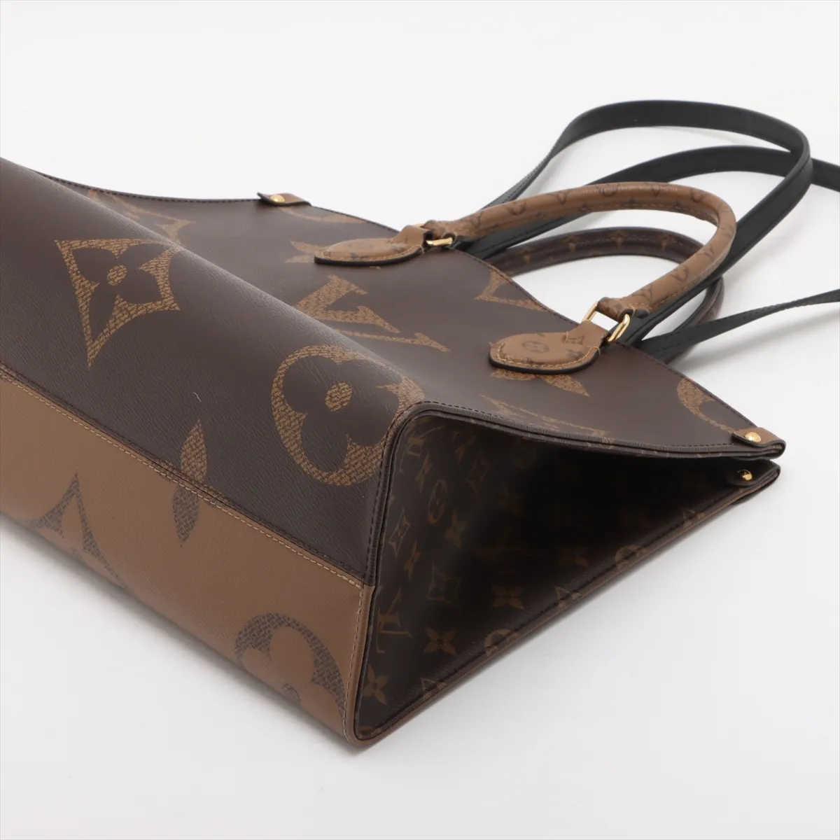 Giant Monogram Reverse On the Go MM M45321 Brown RFID reaction available — view 3