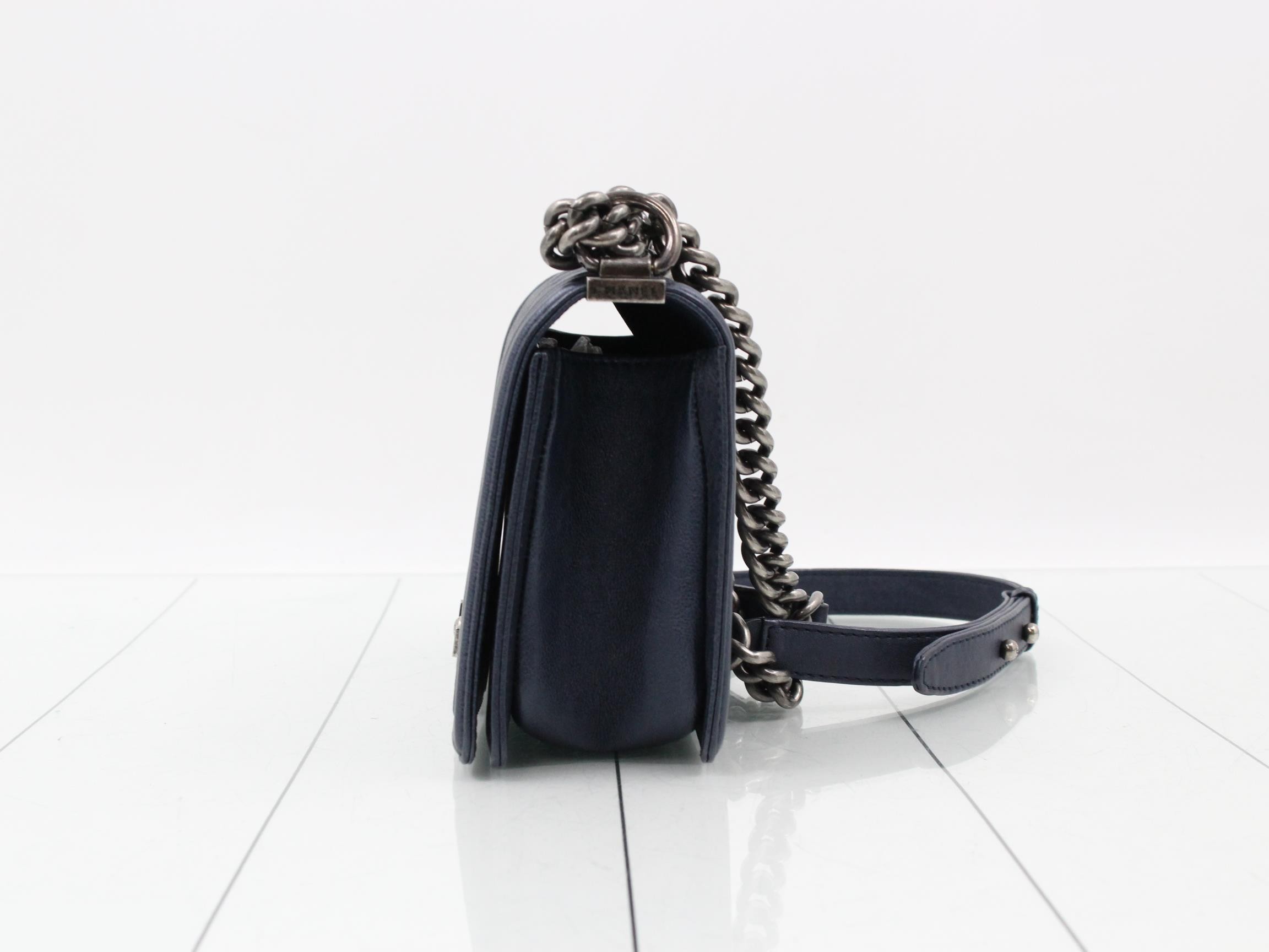 Boy Chanel Lambskin Matelassé, No. 18 — view 3