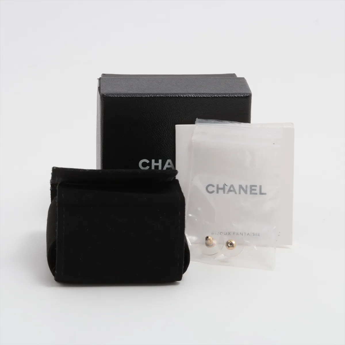 Cocomark A17C Earrings (for both ears) GP x Resin Black — view 6