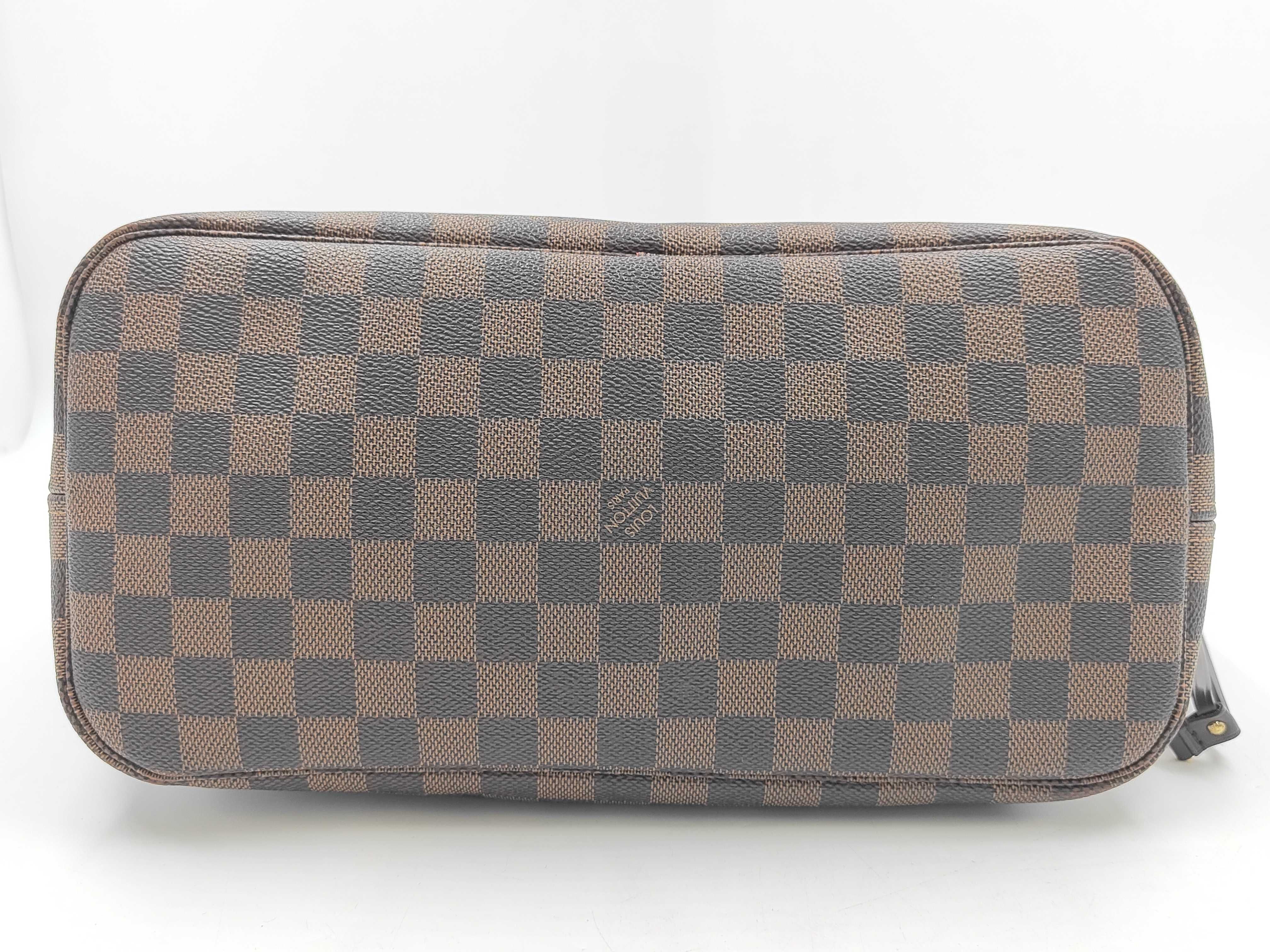 Damier Neverfull MM Tote Bag — view 6