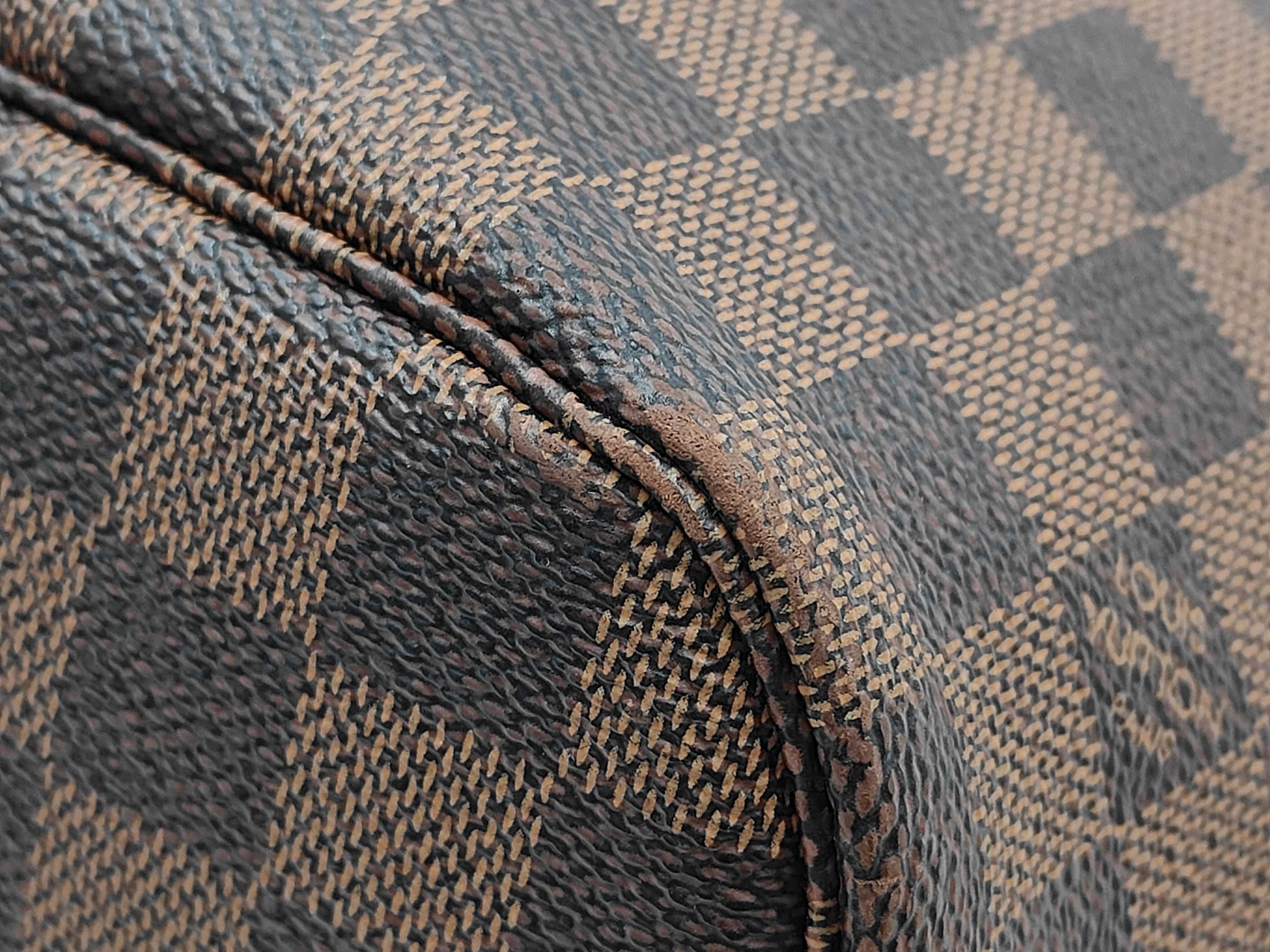 Damier Neverfull MM Tote Bag — view 7