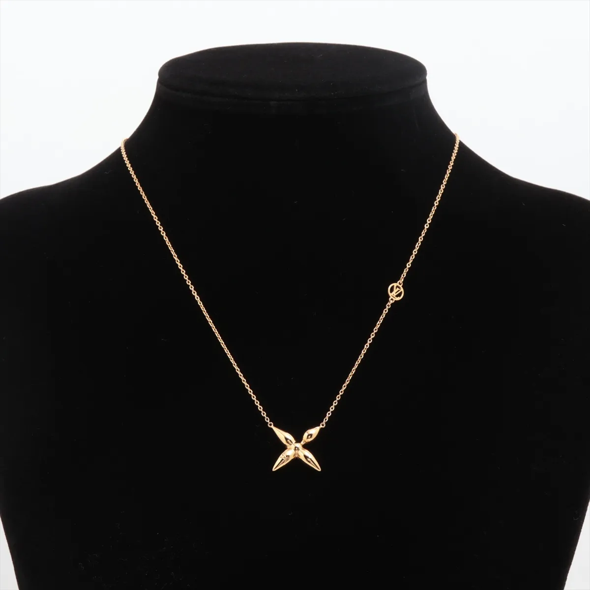 M00365 Collier Izette LE3233 Necklace, GP Gold. Shows — view 5