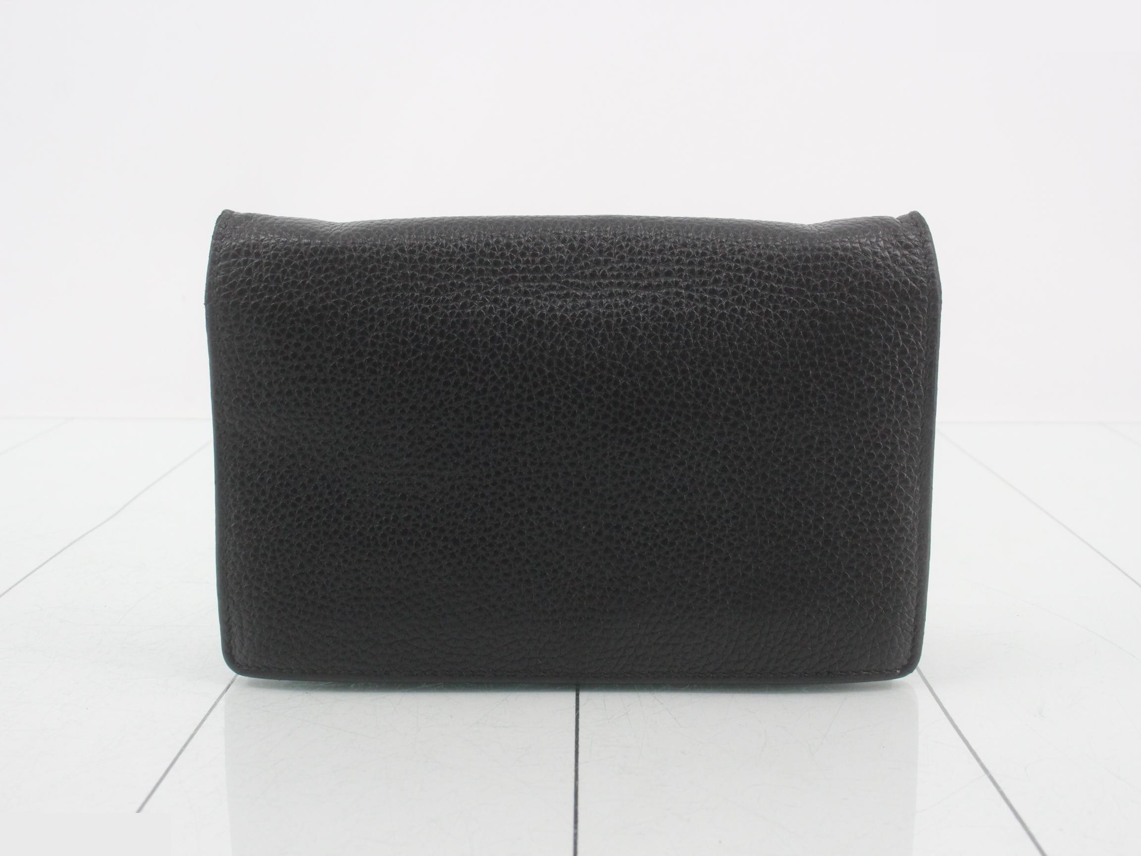 Soho Chain Wallet, Noir (Black), Interlocking Design, 5982 — view 2