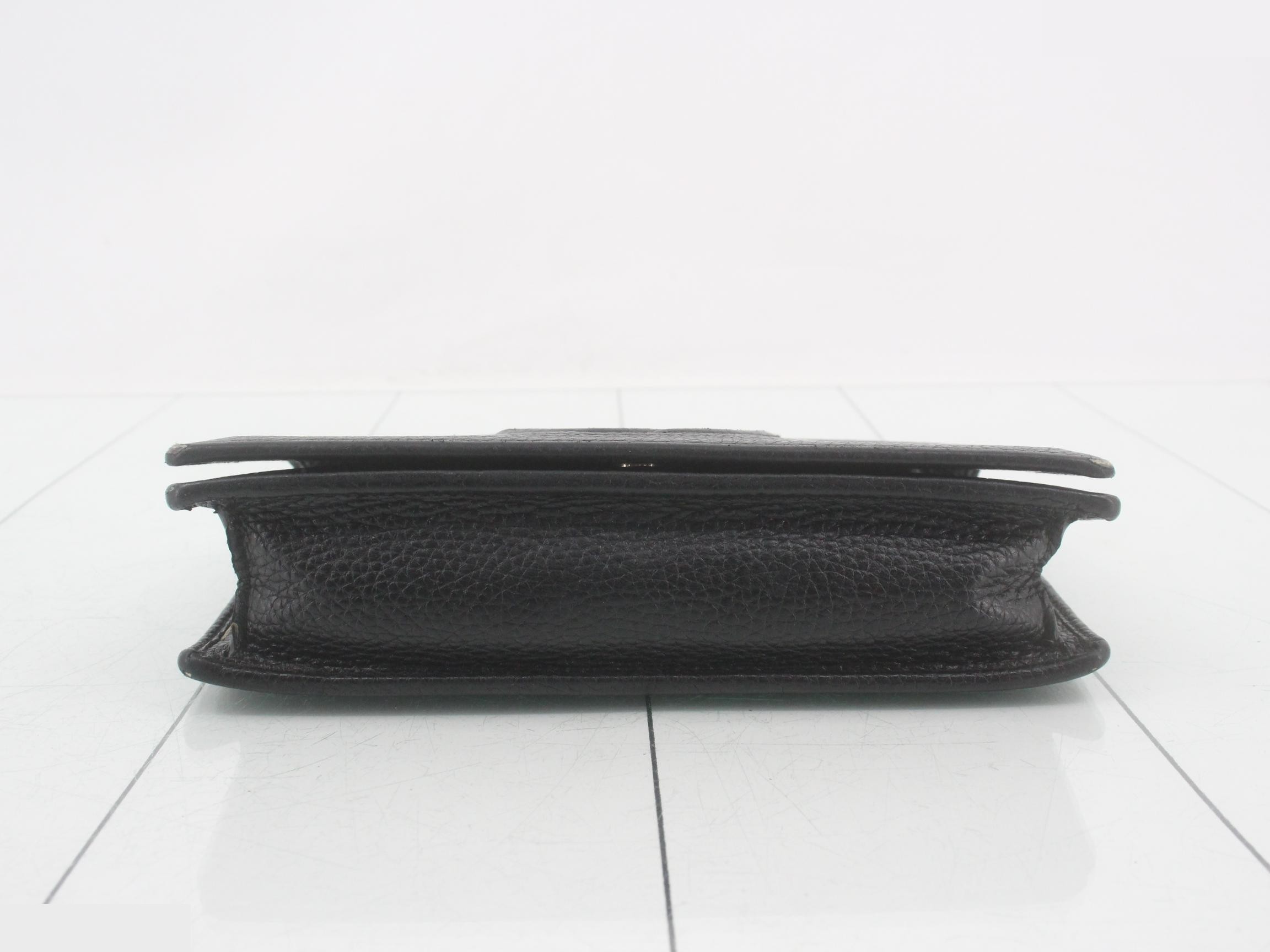 Soho Chain Wallet, Noir (Black), Interlocking Design, 5982 — view 3