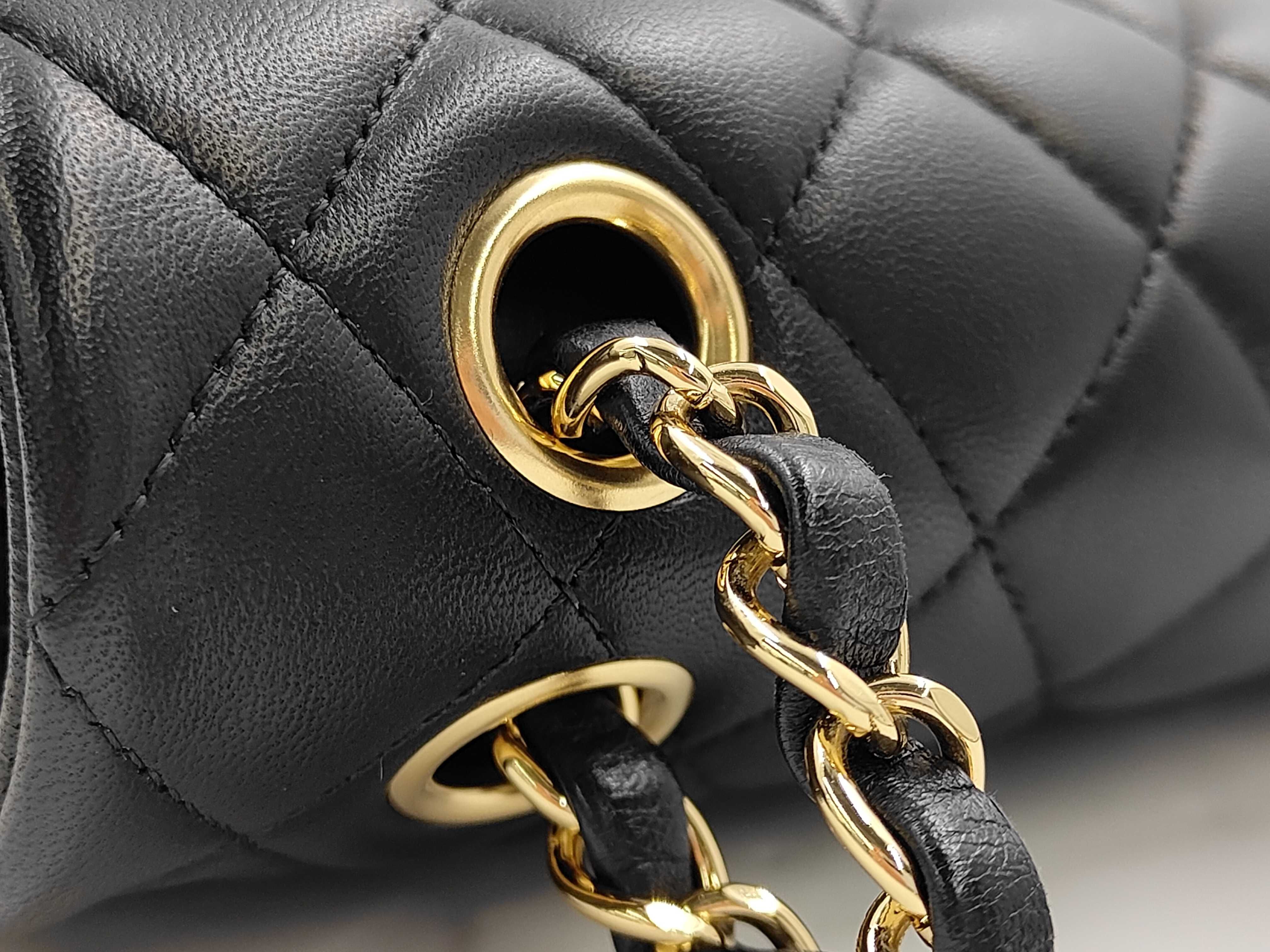 Matelassé 25 Double Flap Chain Shoulder Bag, Lambskin, Black, Gold Hardware — view 4