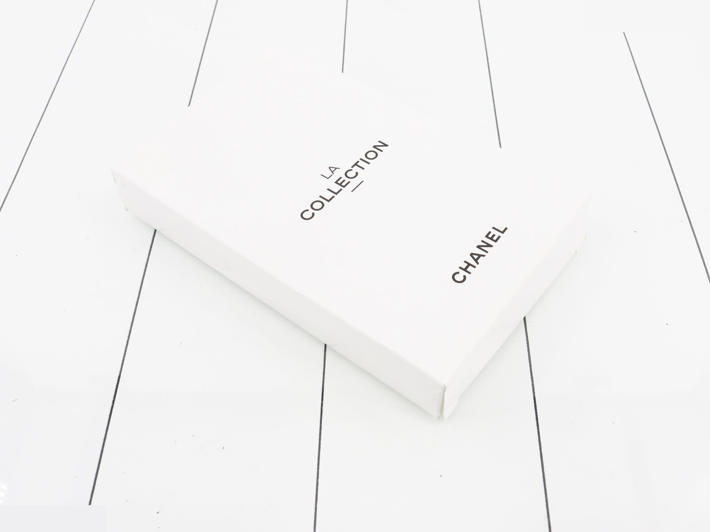 Unused Chanel notebooks, novelty items, 3 notebooks, with box. — view 4