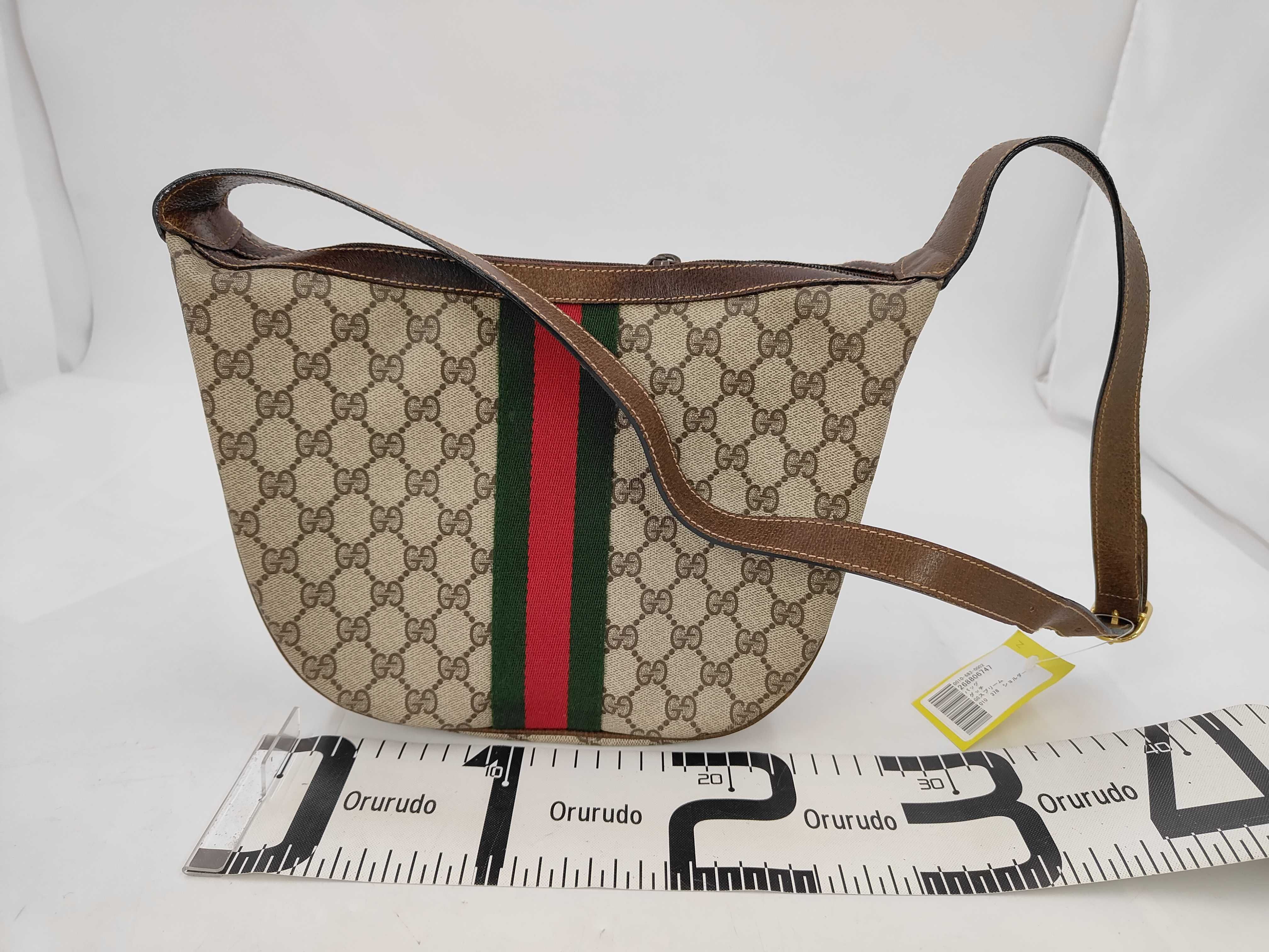 GG Supreme 010 378 Shoulder Bag — view 2