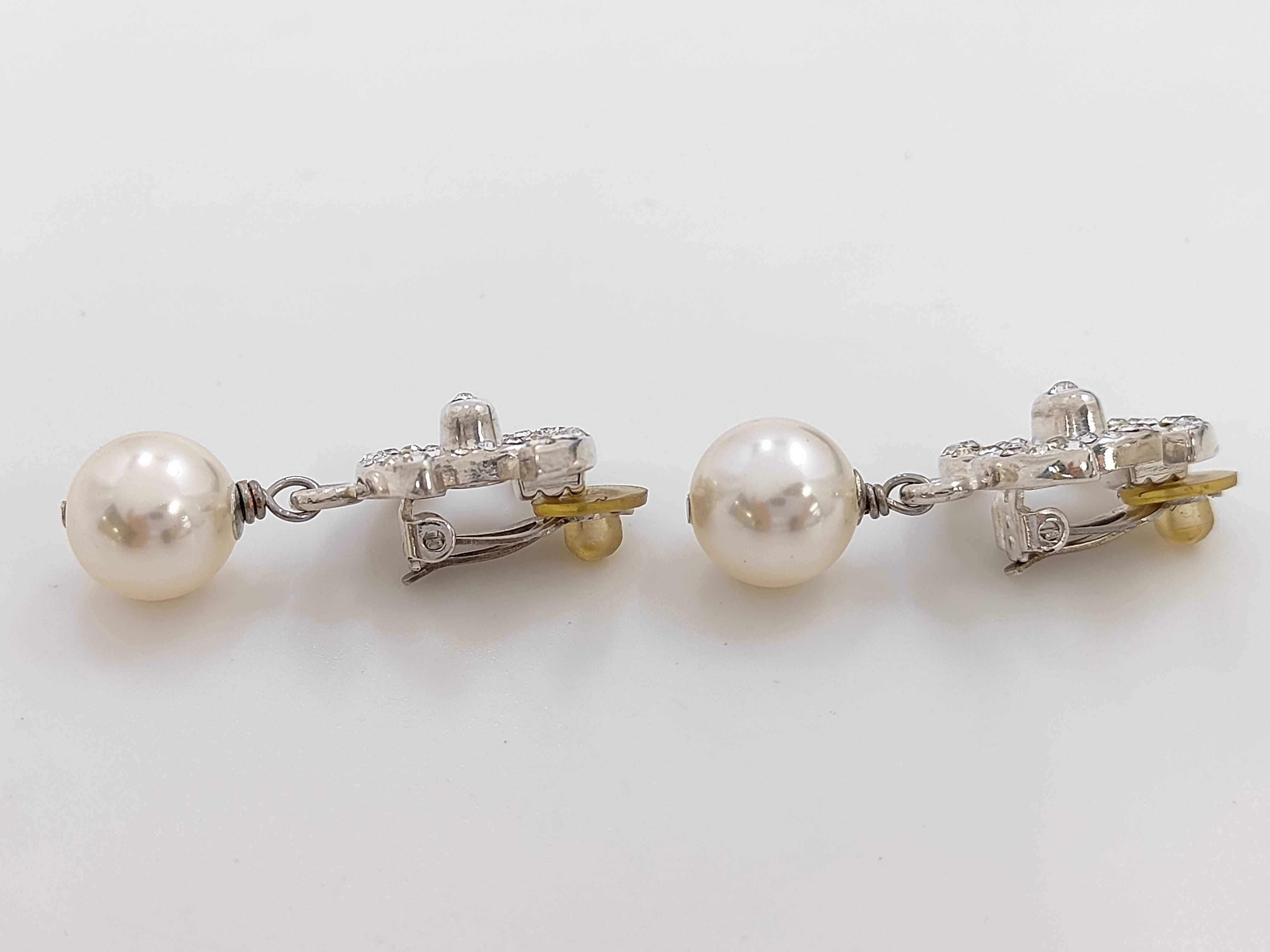 Coco Mark Turnlock Rhinestone Pearl Silver Earrings (97P) — view 2