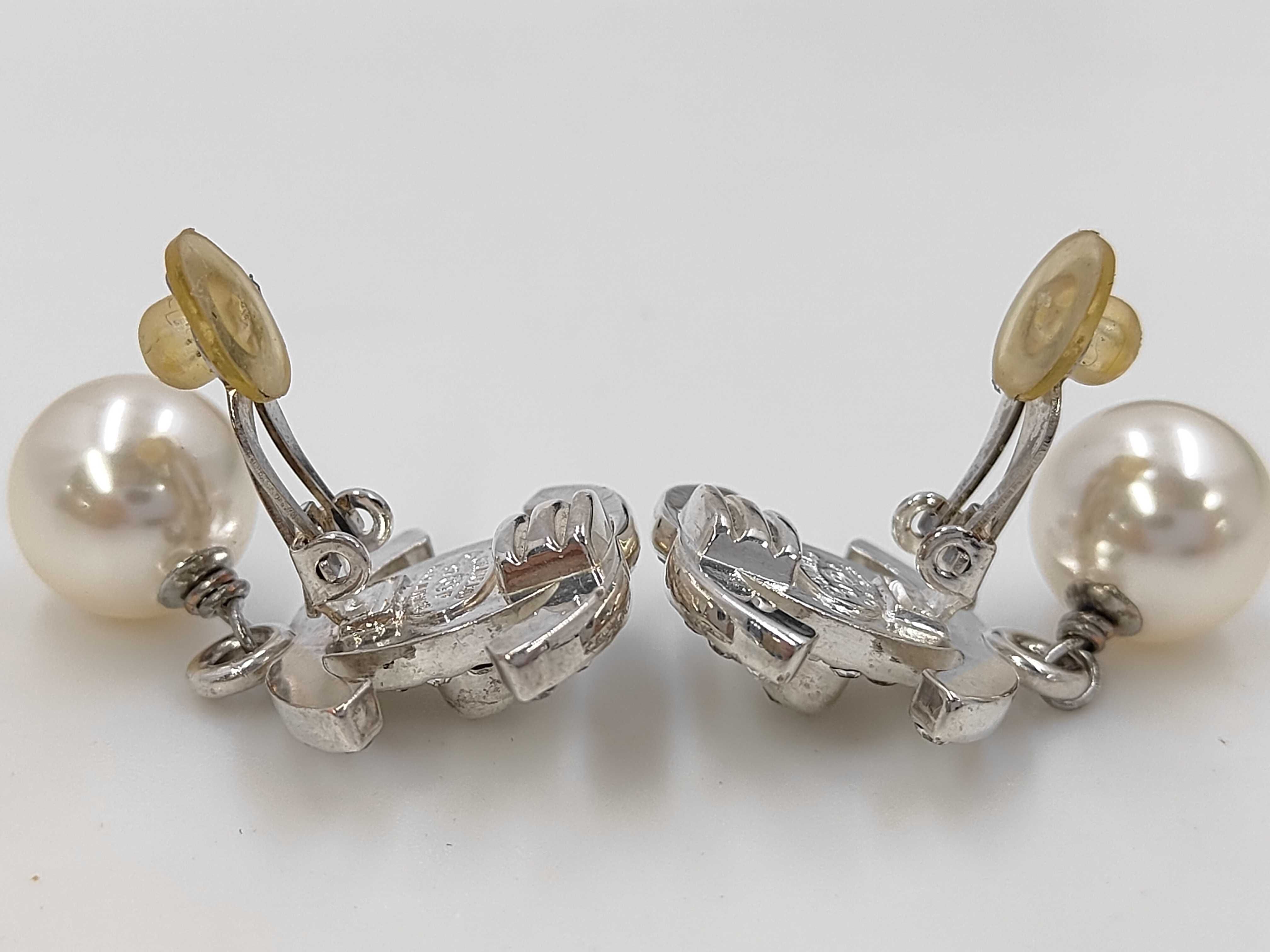 Coco Mark Turnlock Rhinestone Pearl Silver Earrings (97P) — view 4