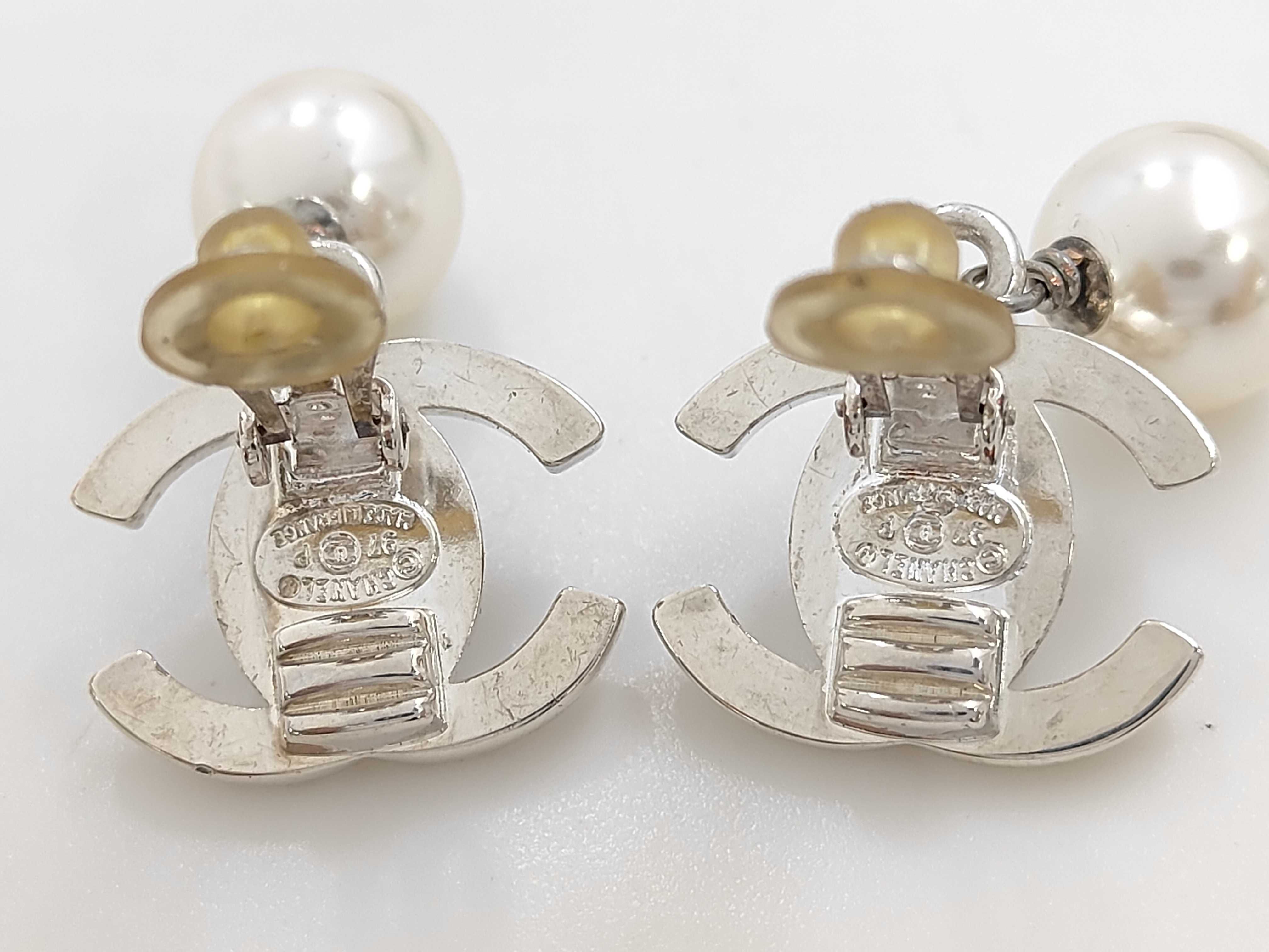 Coco Mark Turnlock Rhinestone Pearl Silver Earrings (97P) — view 5