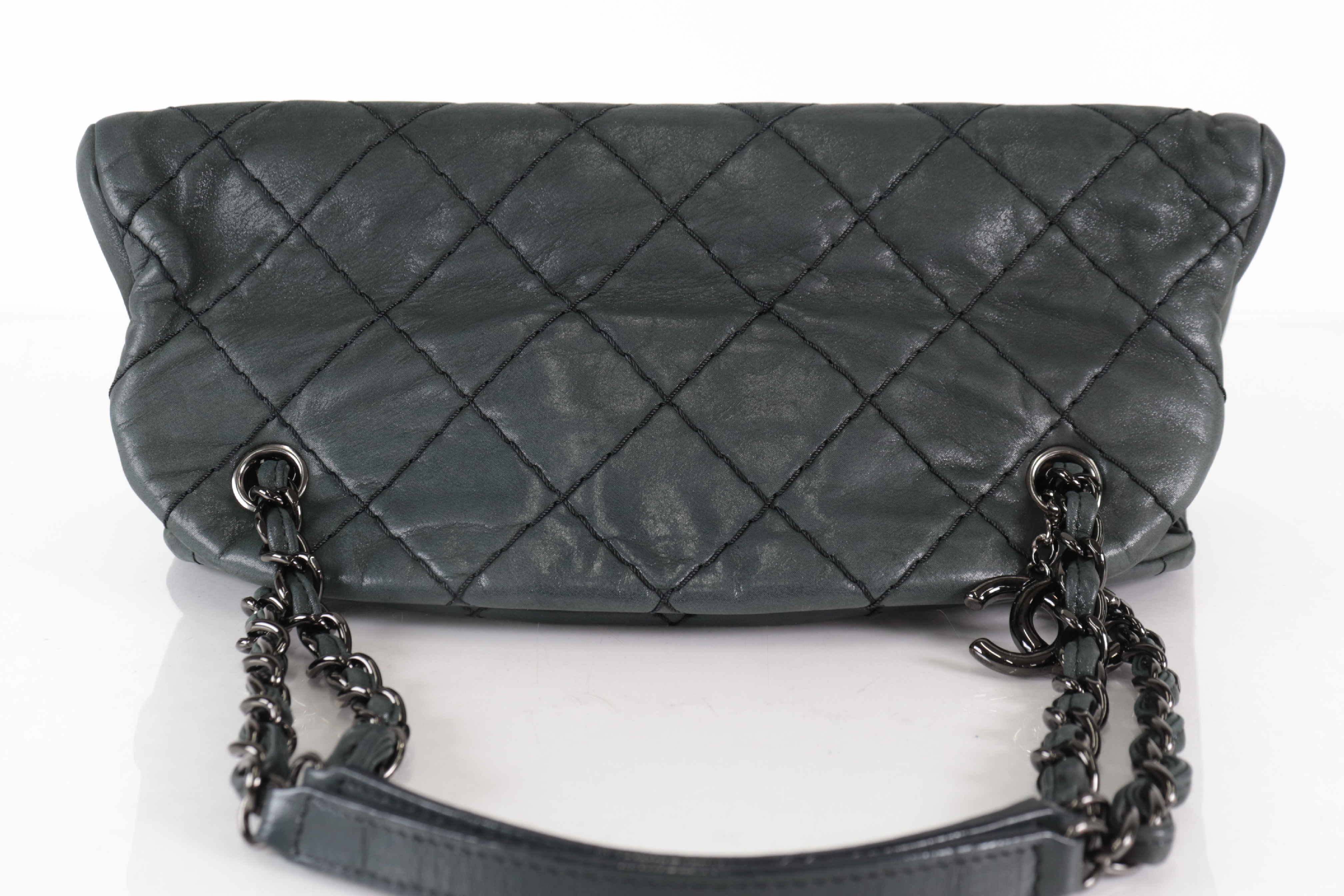 Matelassé Lambskin Chain Shoulder Bag (Serial No. 15) — view 6