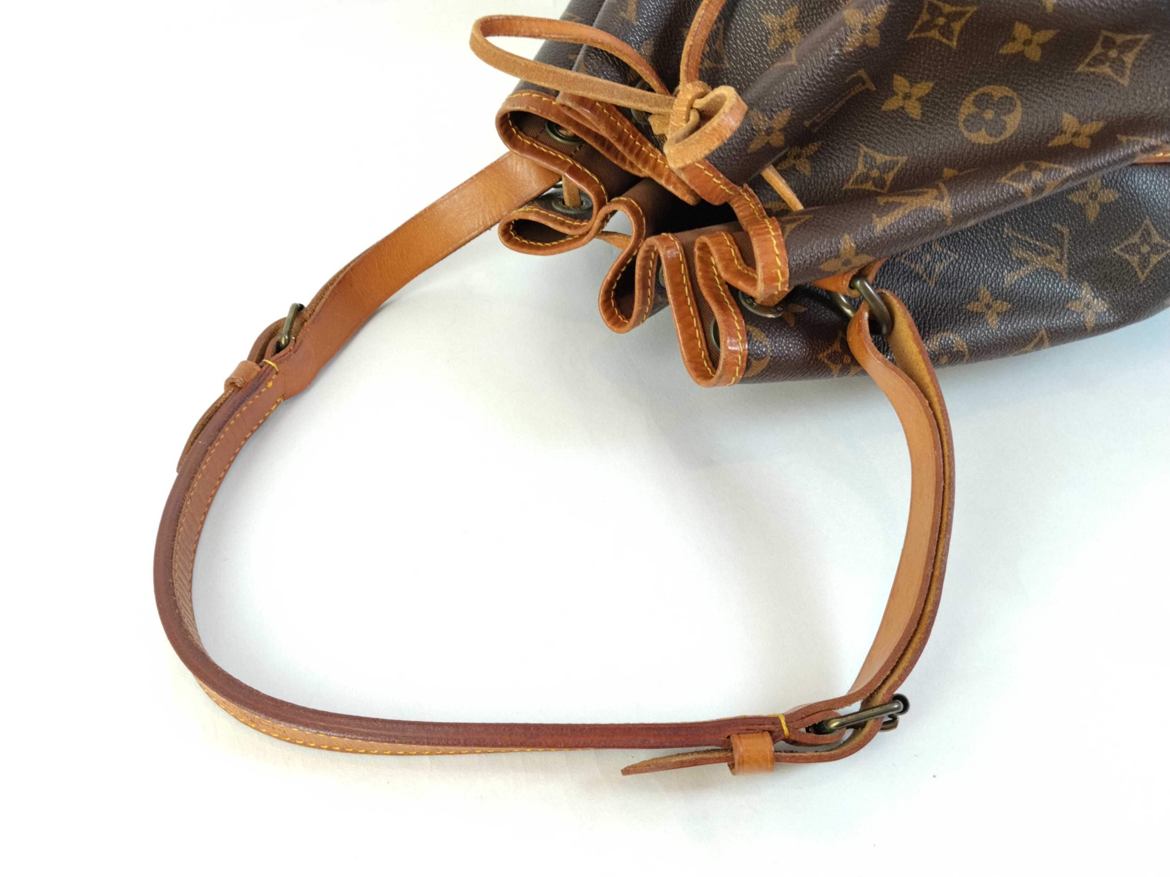 Monogram Noe M42224 (Serial number unknown) Brown Shoulder Bag — view 3