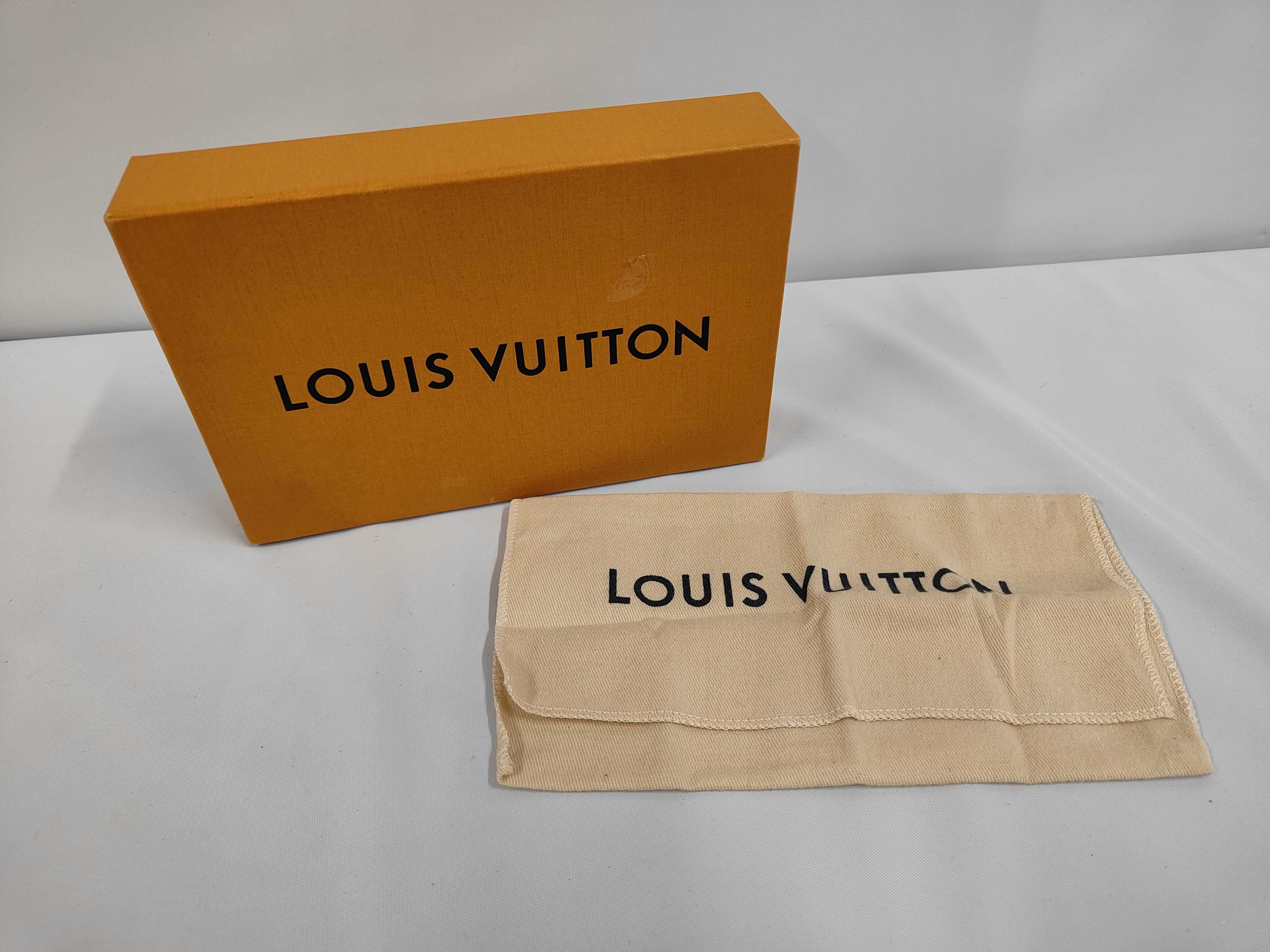 wallet — view 11