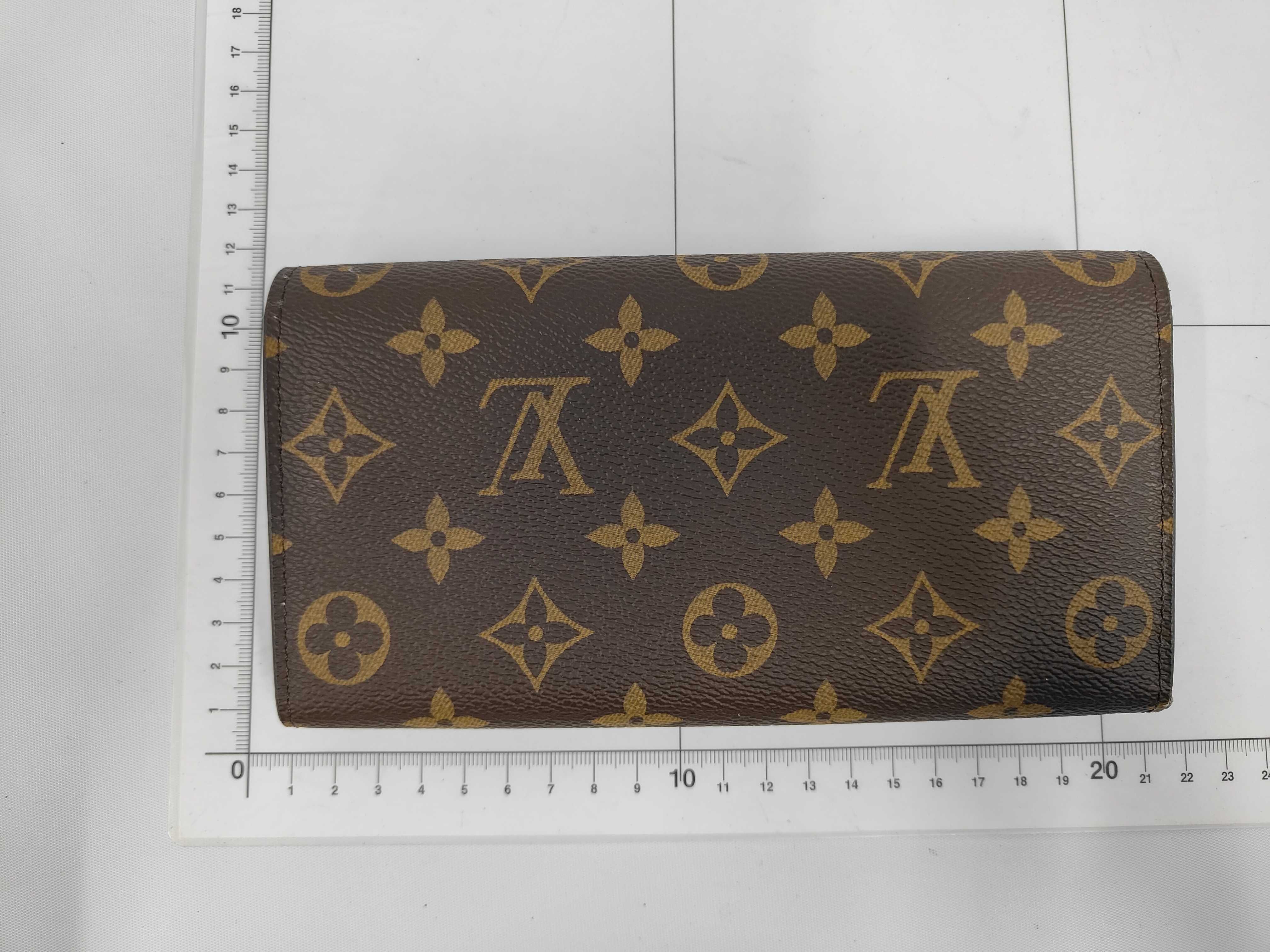 wallet — view 3