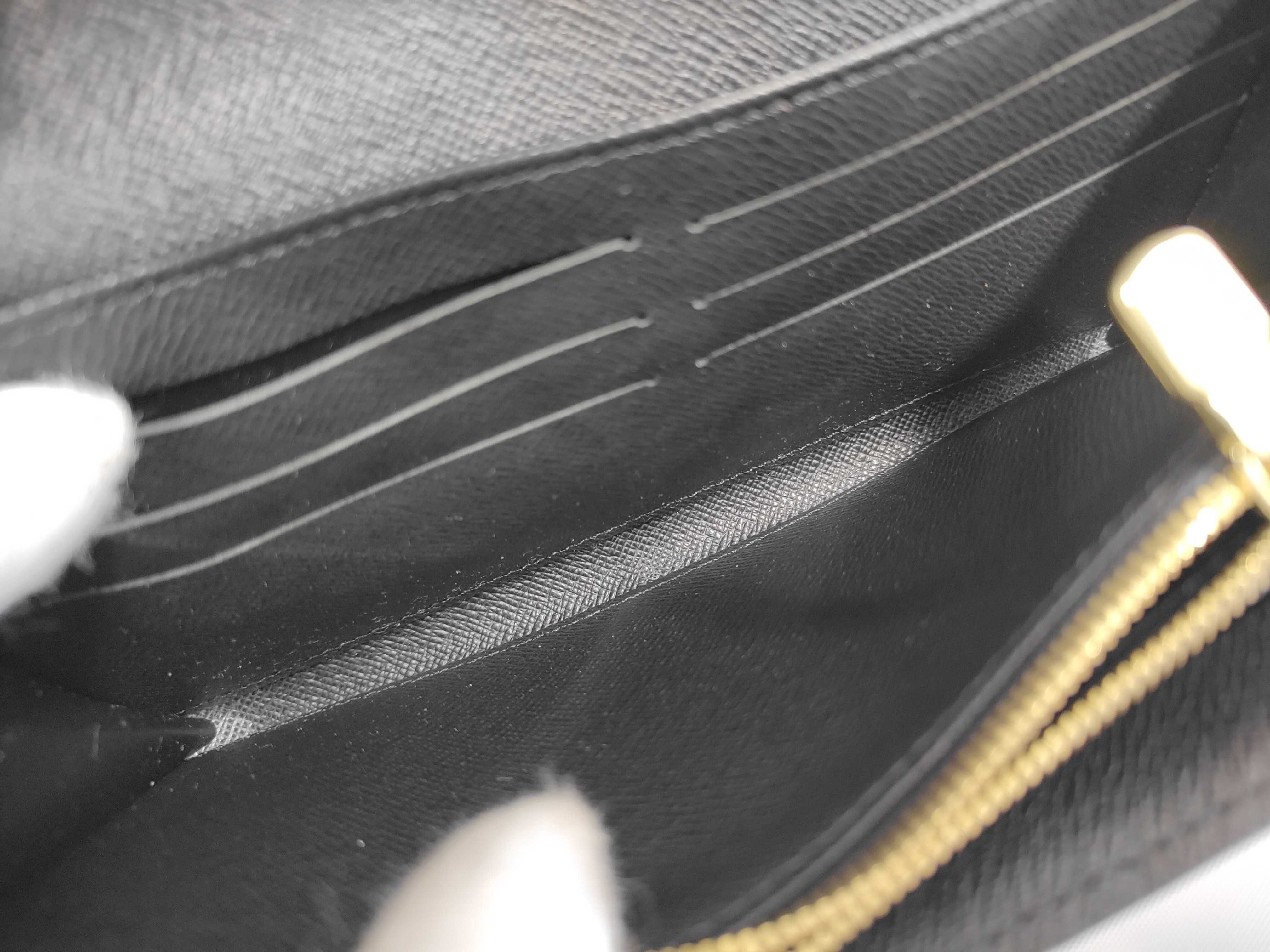 wallet — view 8