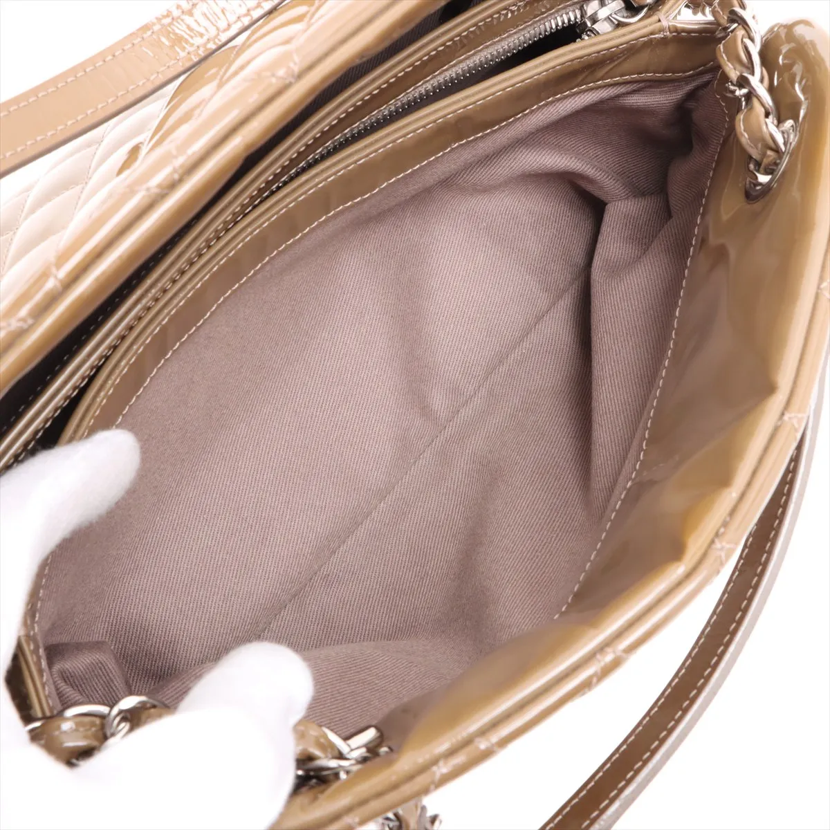 Matelasse Patent Leather Chain Handbag Coco Charm Khaki Silver Hardware 15235172 15th Series — view 8