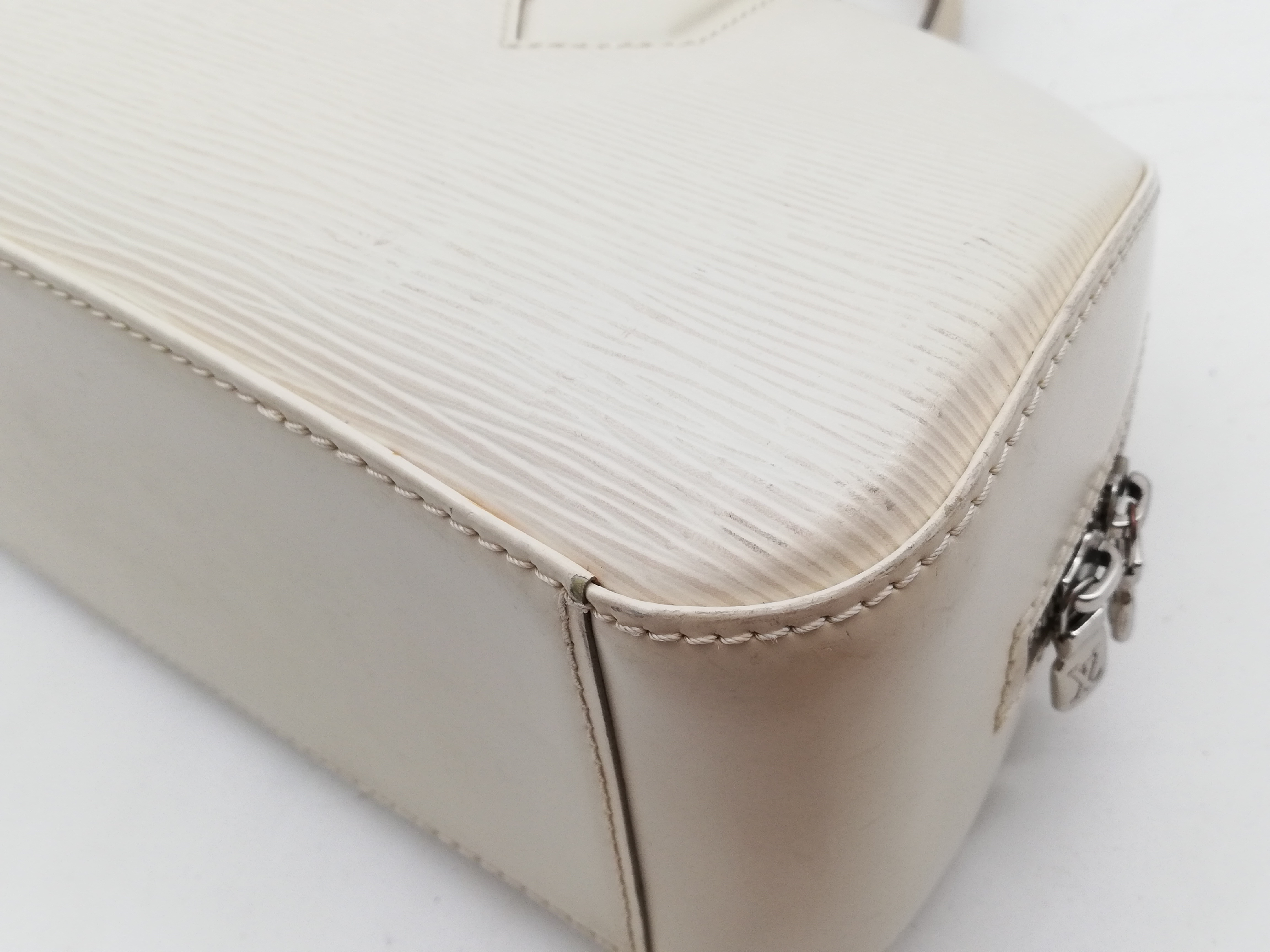 Epi Jasmine M5208J Handbag — view 11