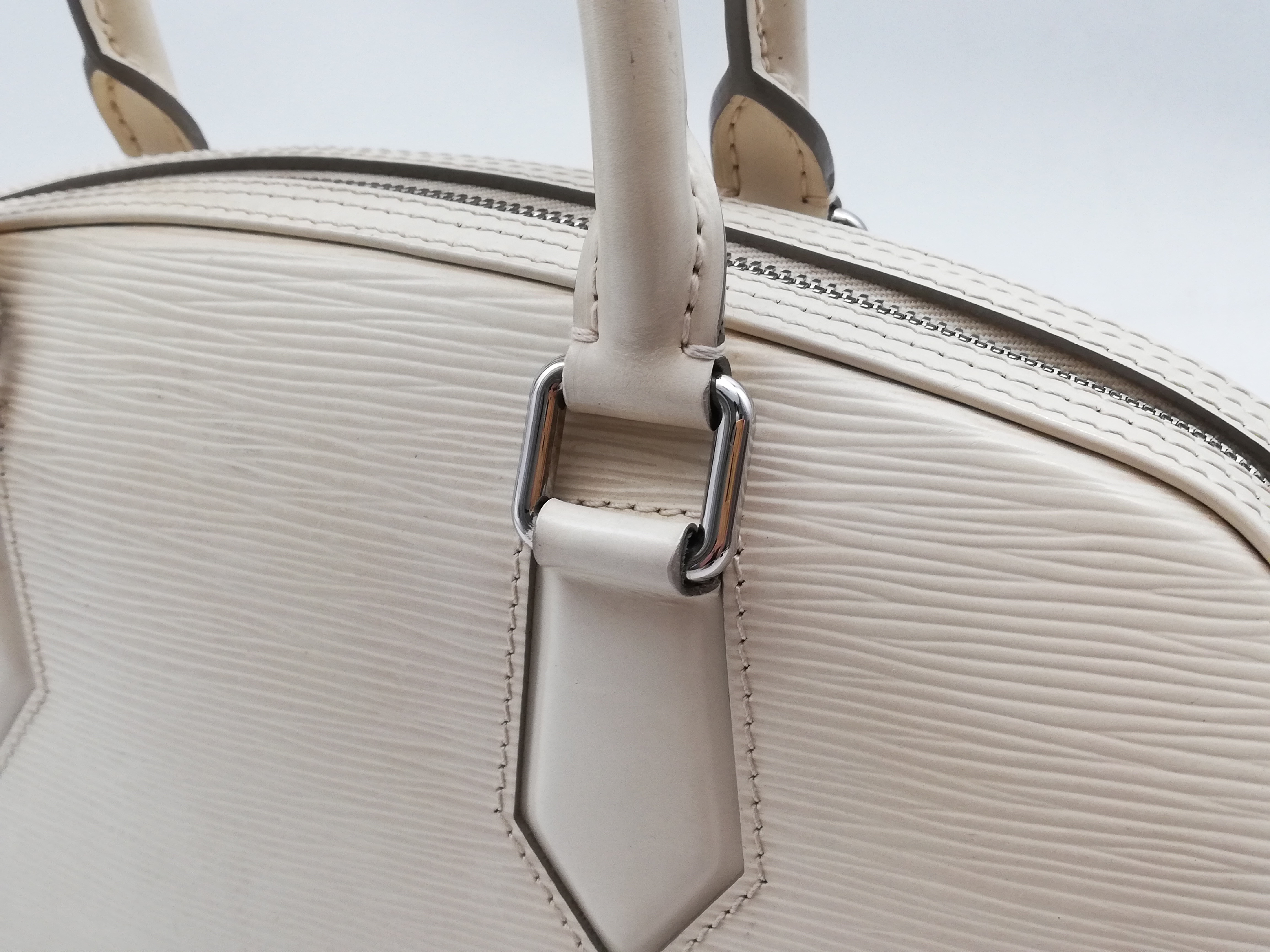 Epi Jasmine M5208J Handbag — view 7