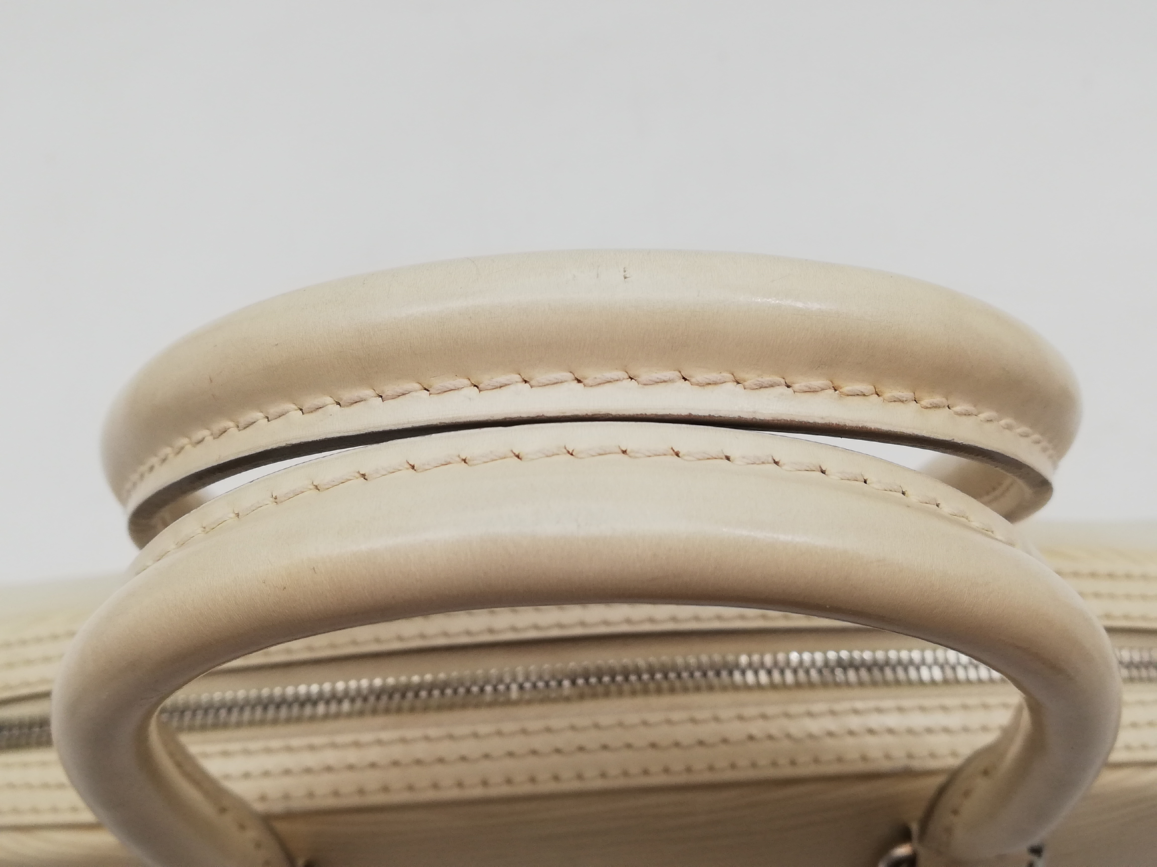 Epi Jasmine M5208J Handbag — view 10