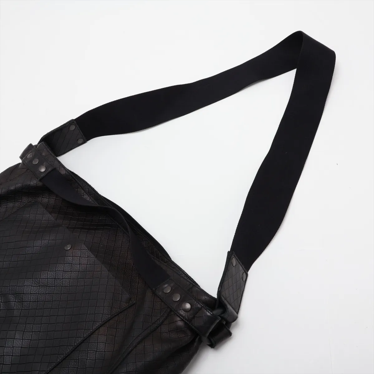 Intreccio Leather Shoulder Bag, Black — view 7