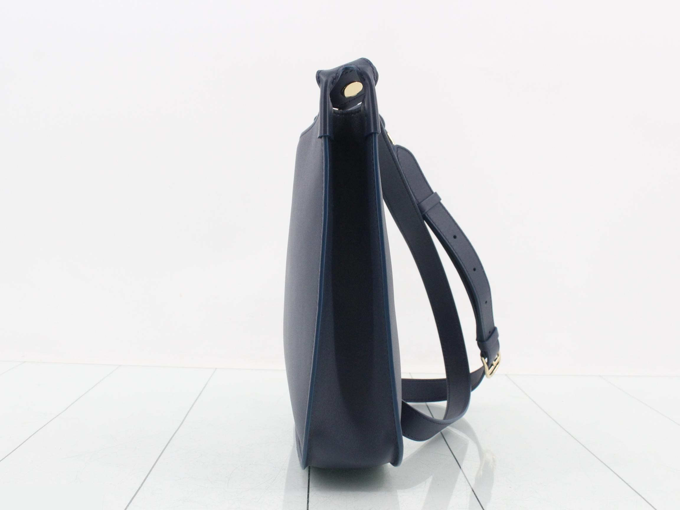 shoulder bag — view 4