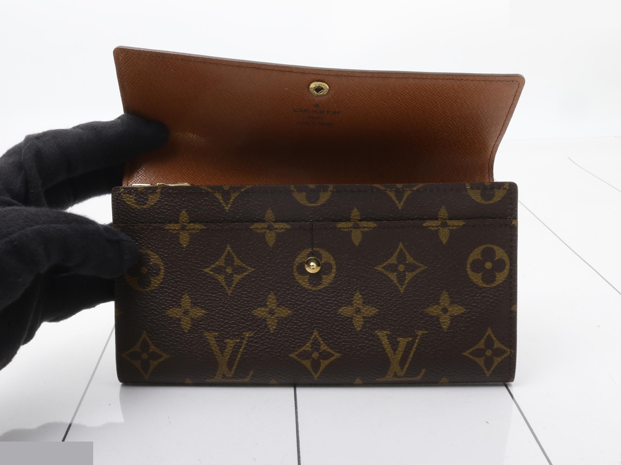 wallet — view 4