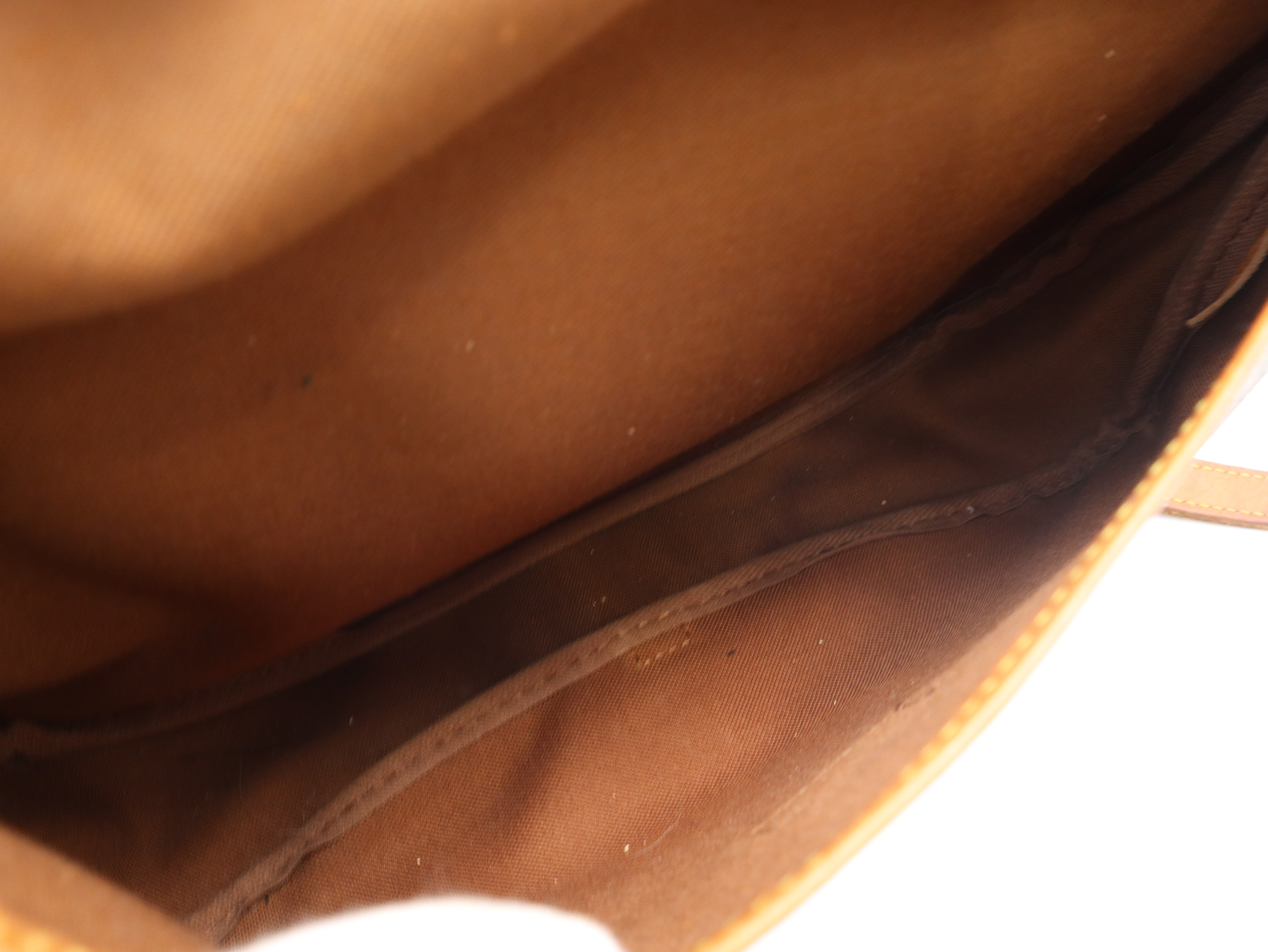M42256 Monogram Saumur 30 Shoulder Bag — view 10