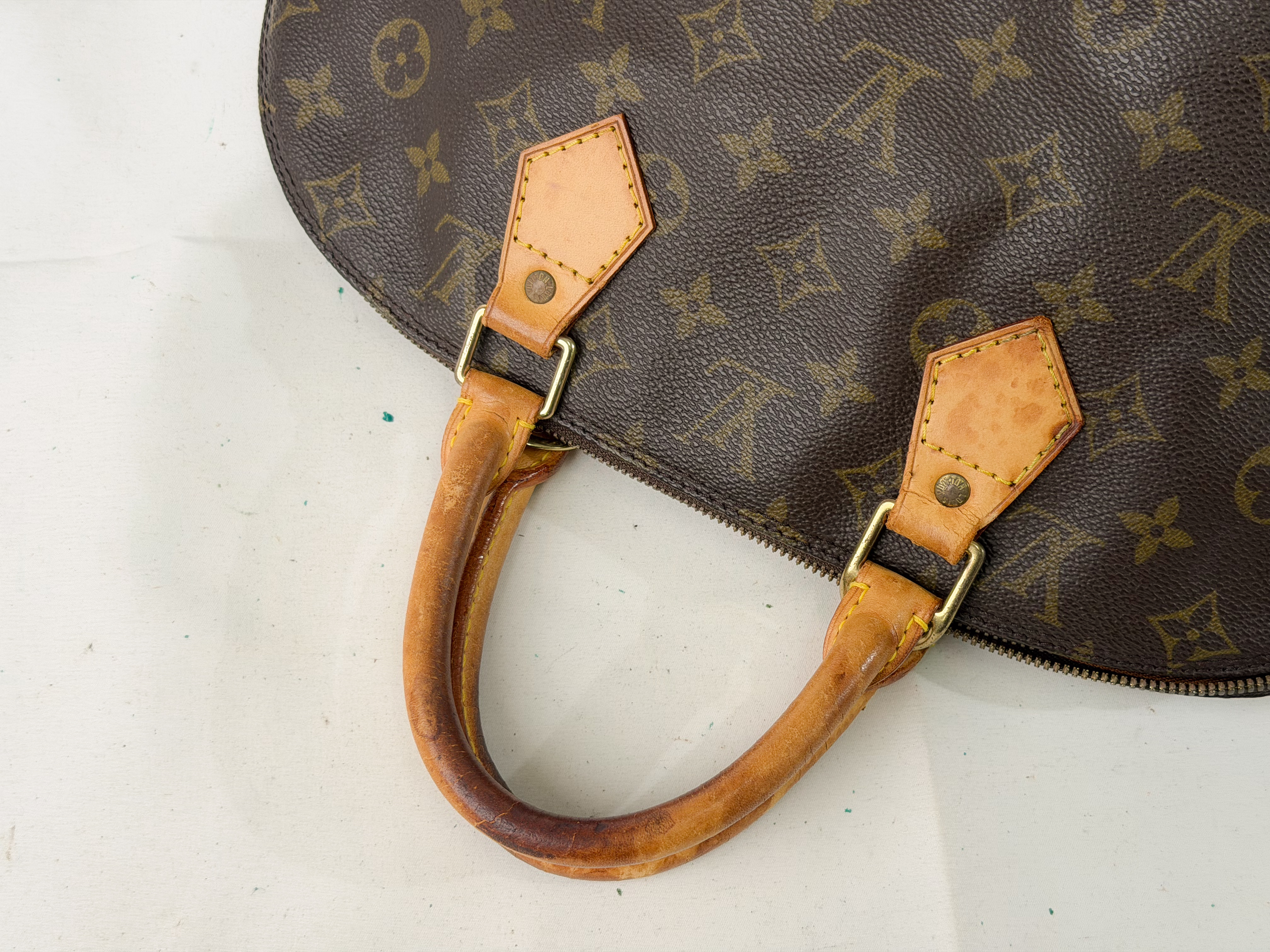 Monogram M40878 Alma MM BA0967 Handbag — view 5