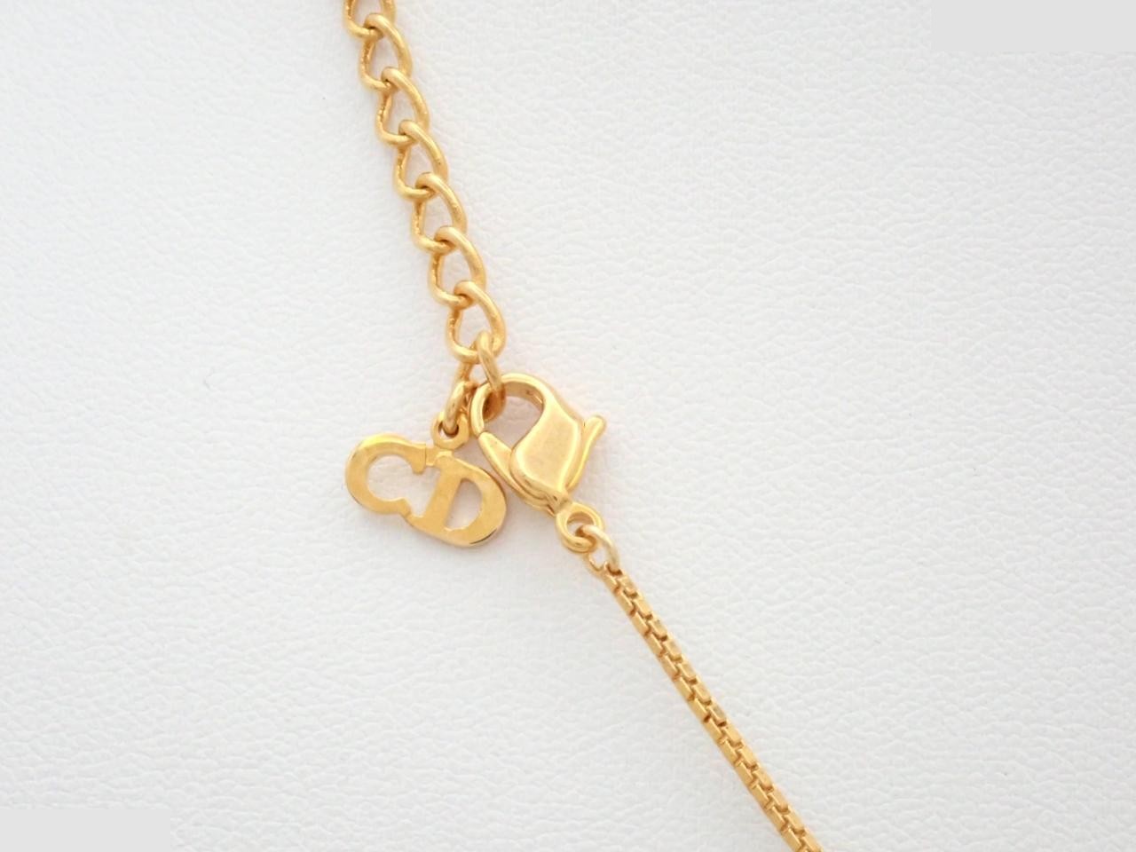 Trotter (precious metal) necklace pendant, chain approximately 42cm — view 2