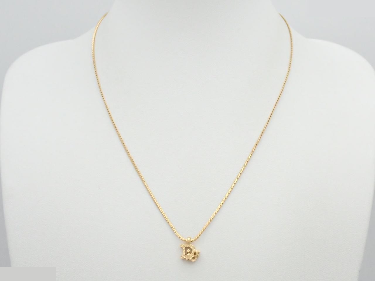 Other lines: Precious metals, necklaces, pendants — view 3