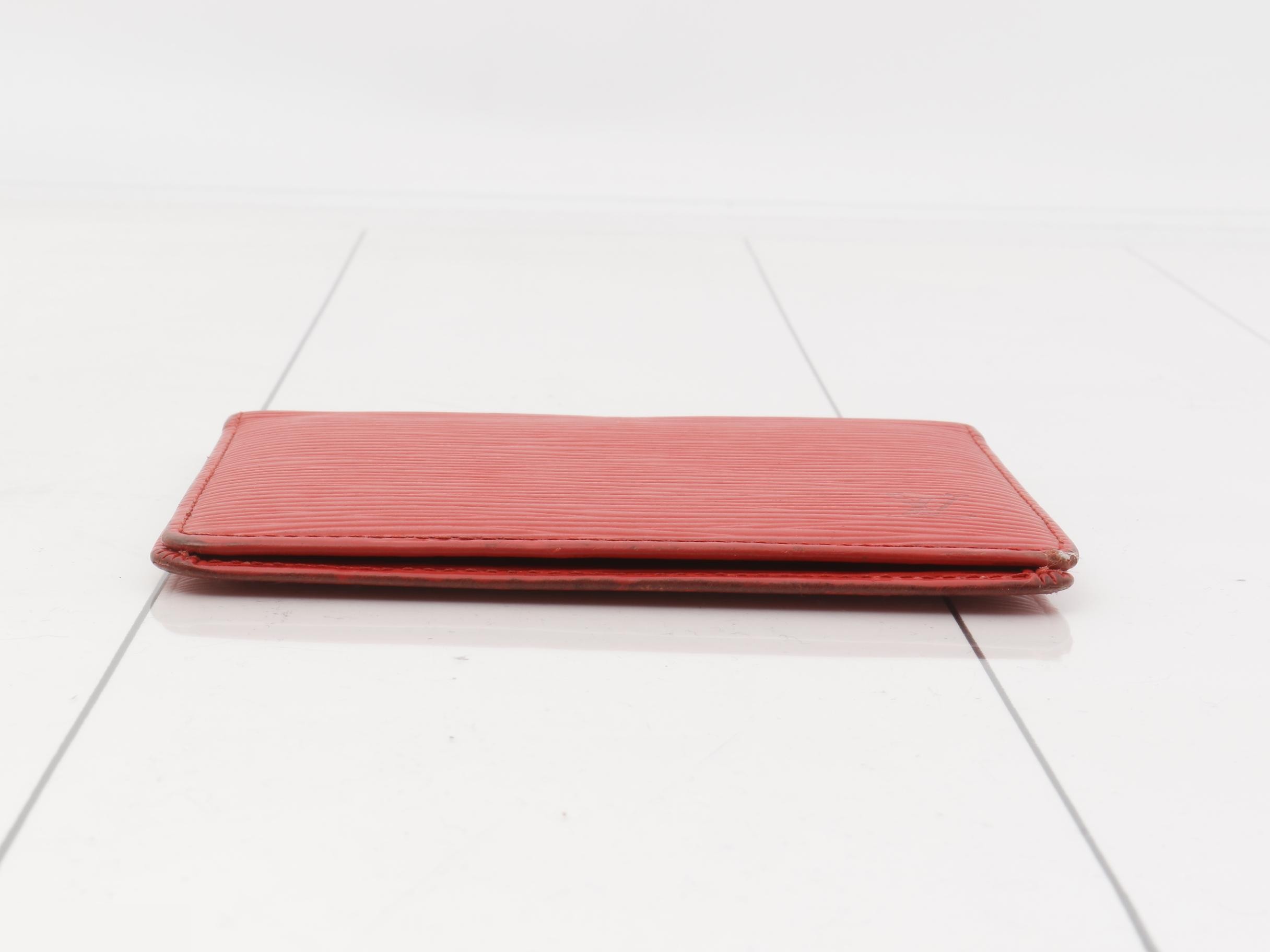 LV Epi Card Holder — view 3