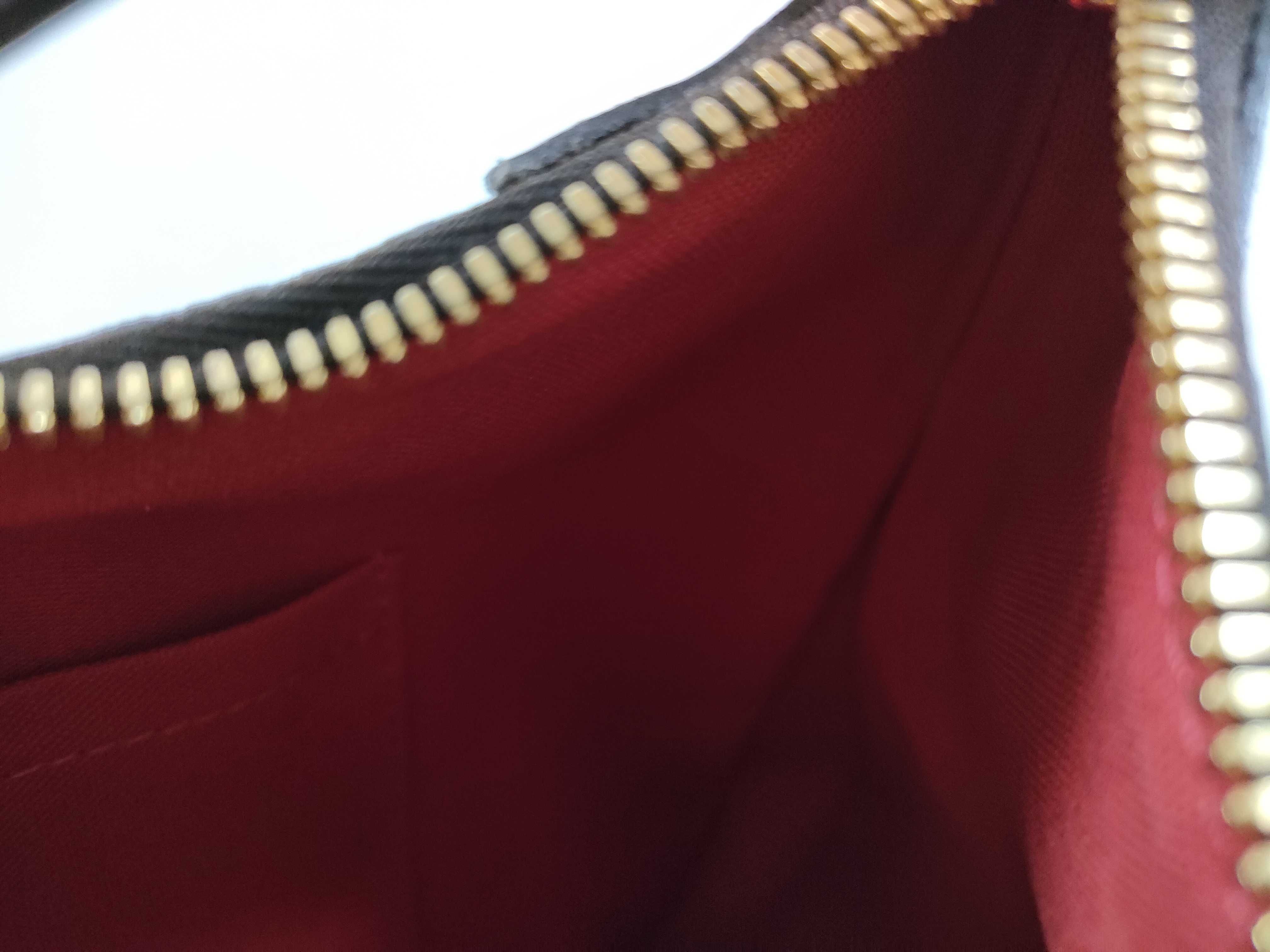 Damier Thames GM Shoulder Bag — view 13
