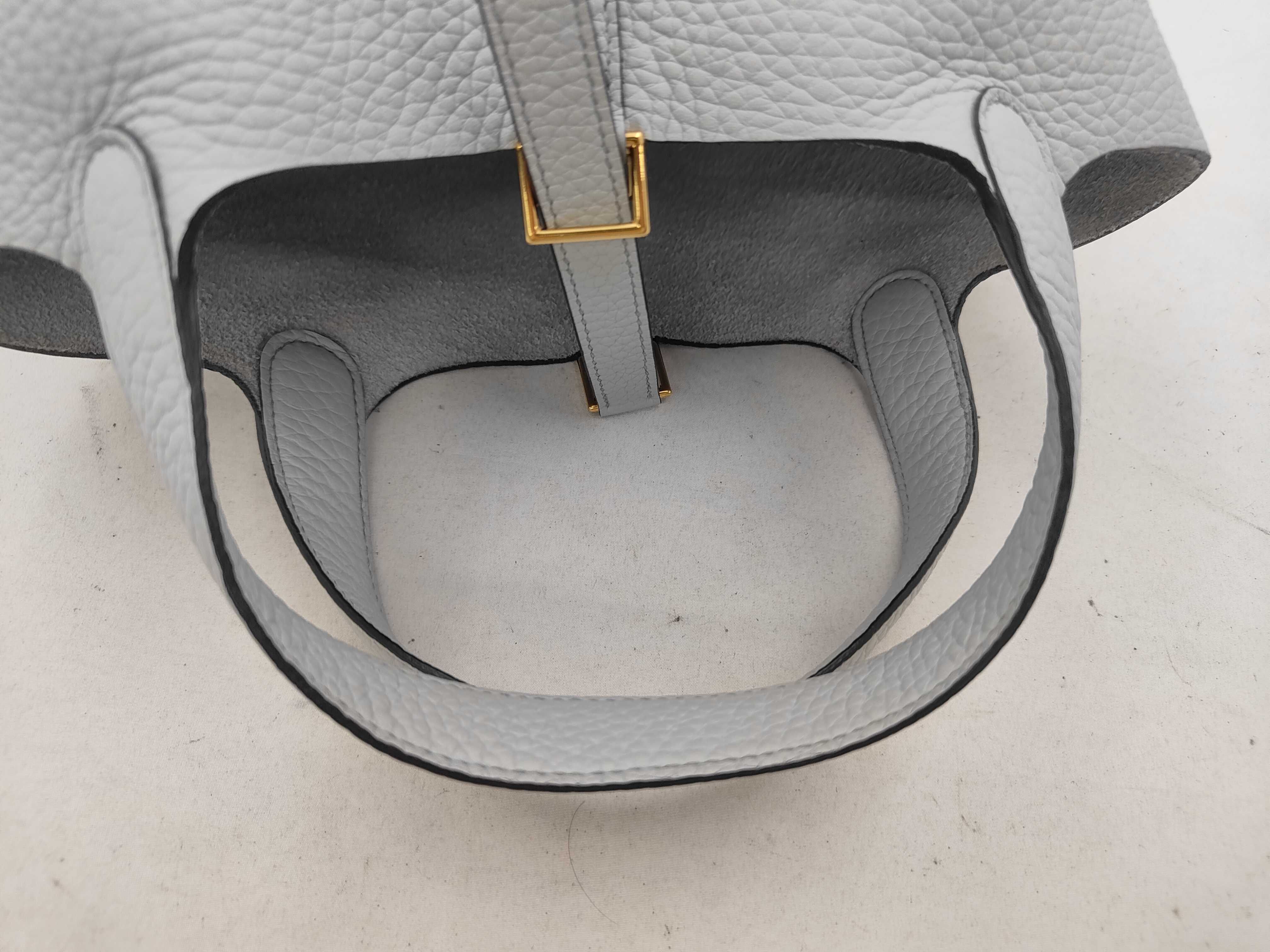 Picotin Lock 18 PM Taurillon Clemence Leather, Pale Blue, Gold Hardware, Z: 2021 Handbag — view 3