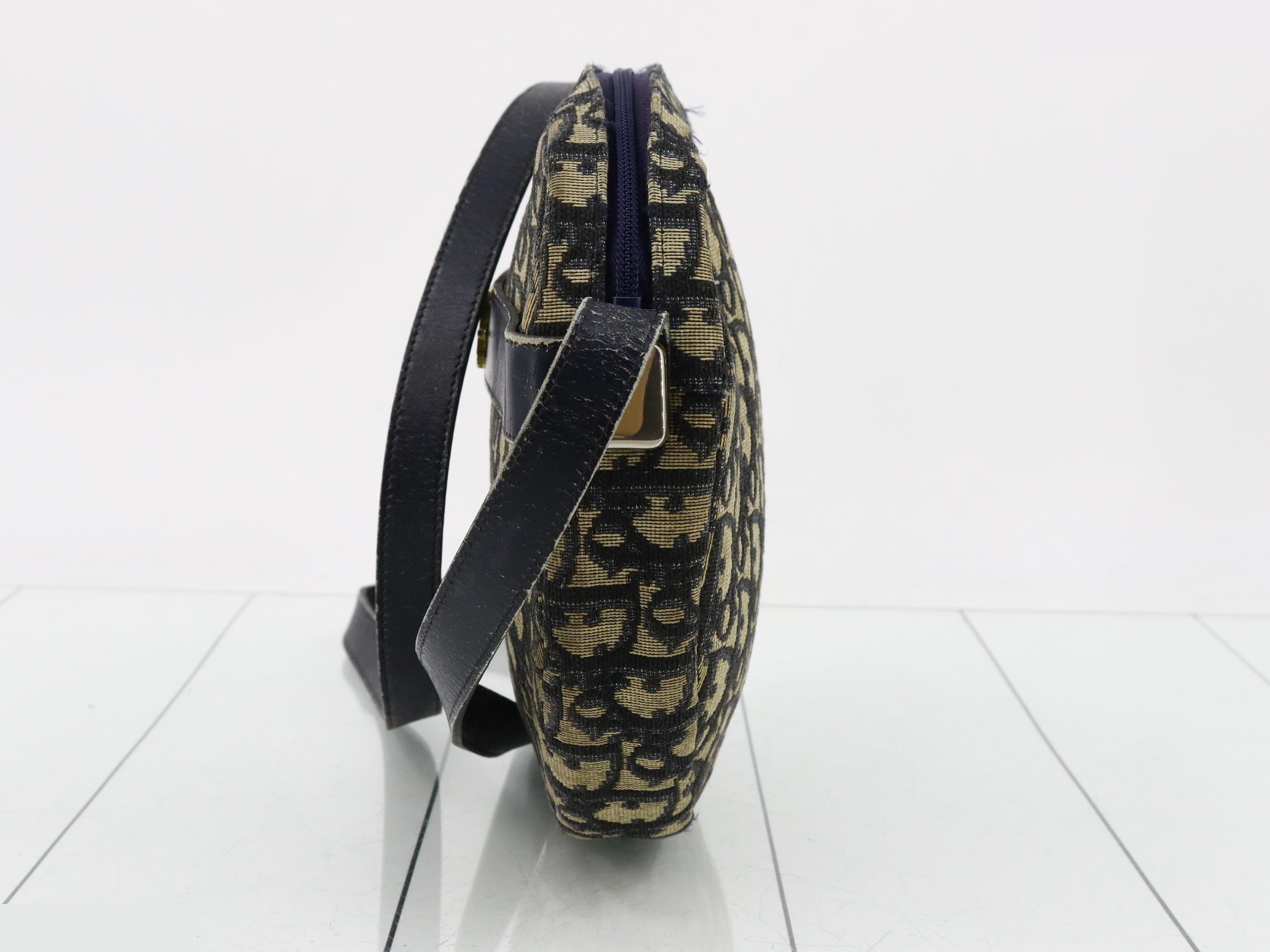 Trotter (bag) - Shoulder bag — view 3