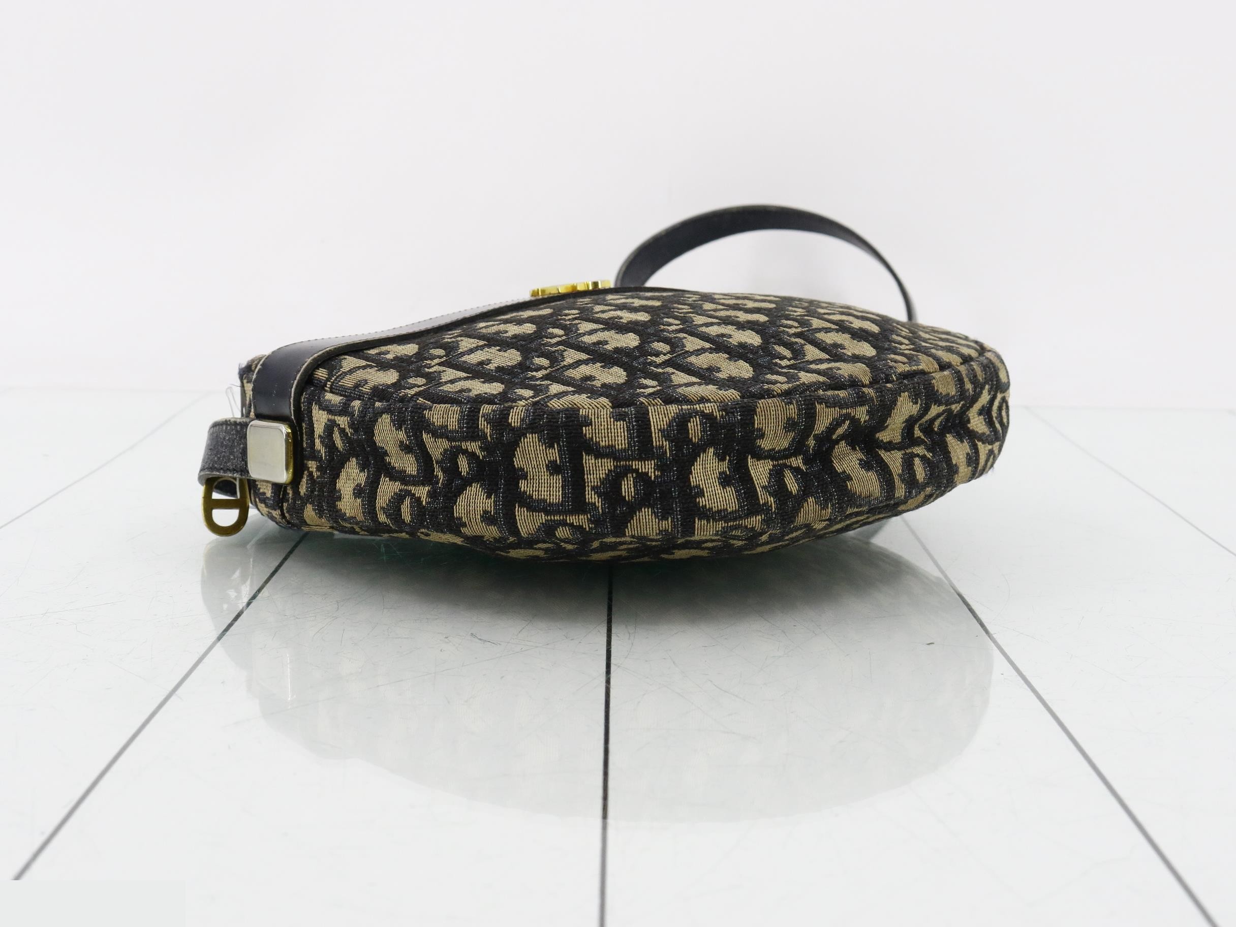 Trotter (bag) - Shoulder bag — view 5