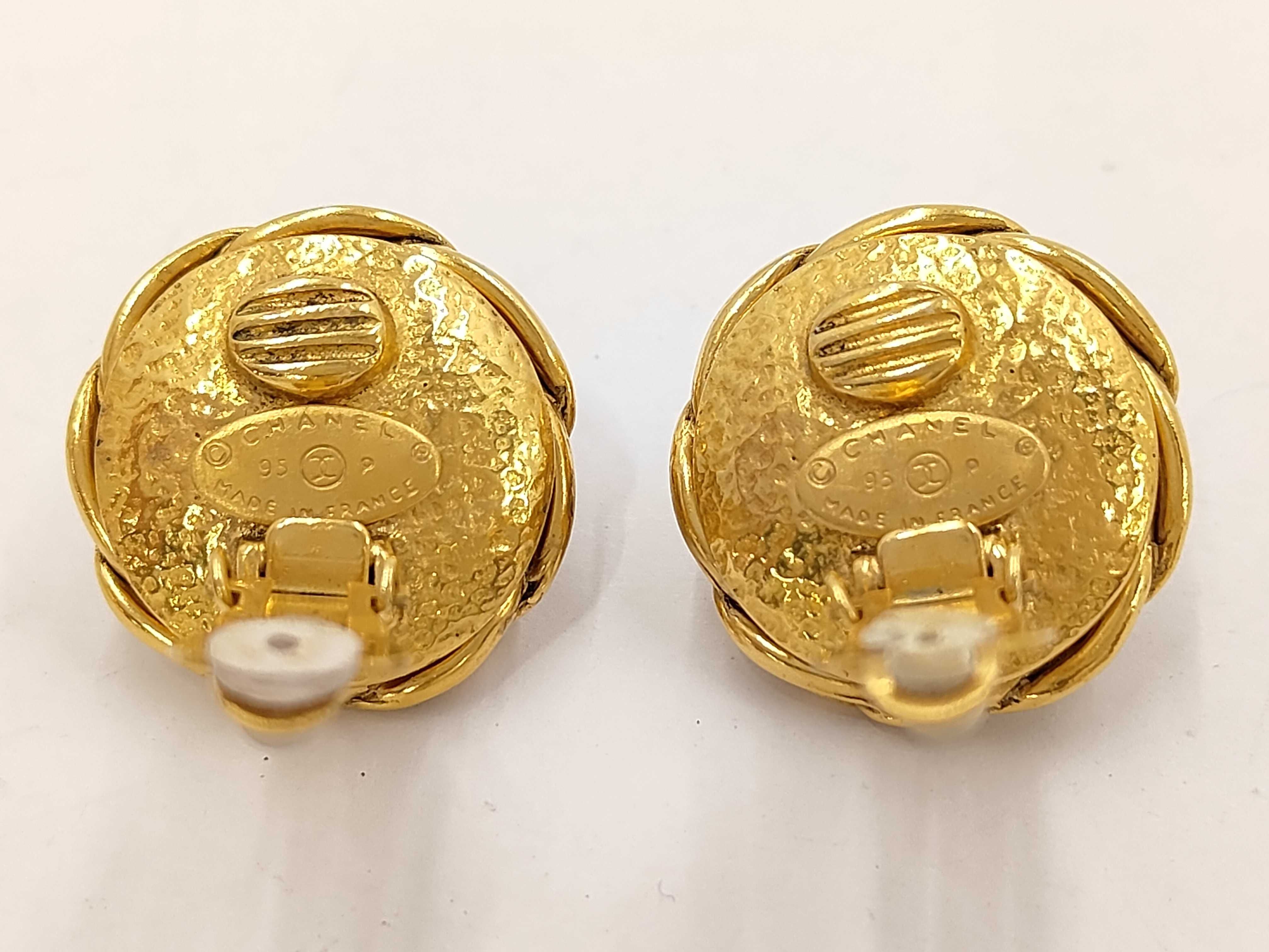 Earrings, Chanel Coco Mark, Faux Pearl, 95p, 29.5g, Box Included. — view 2