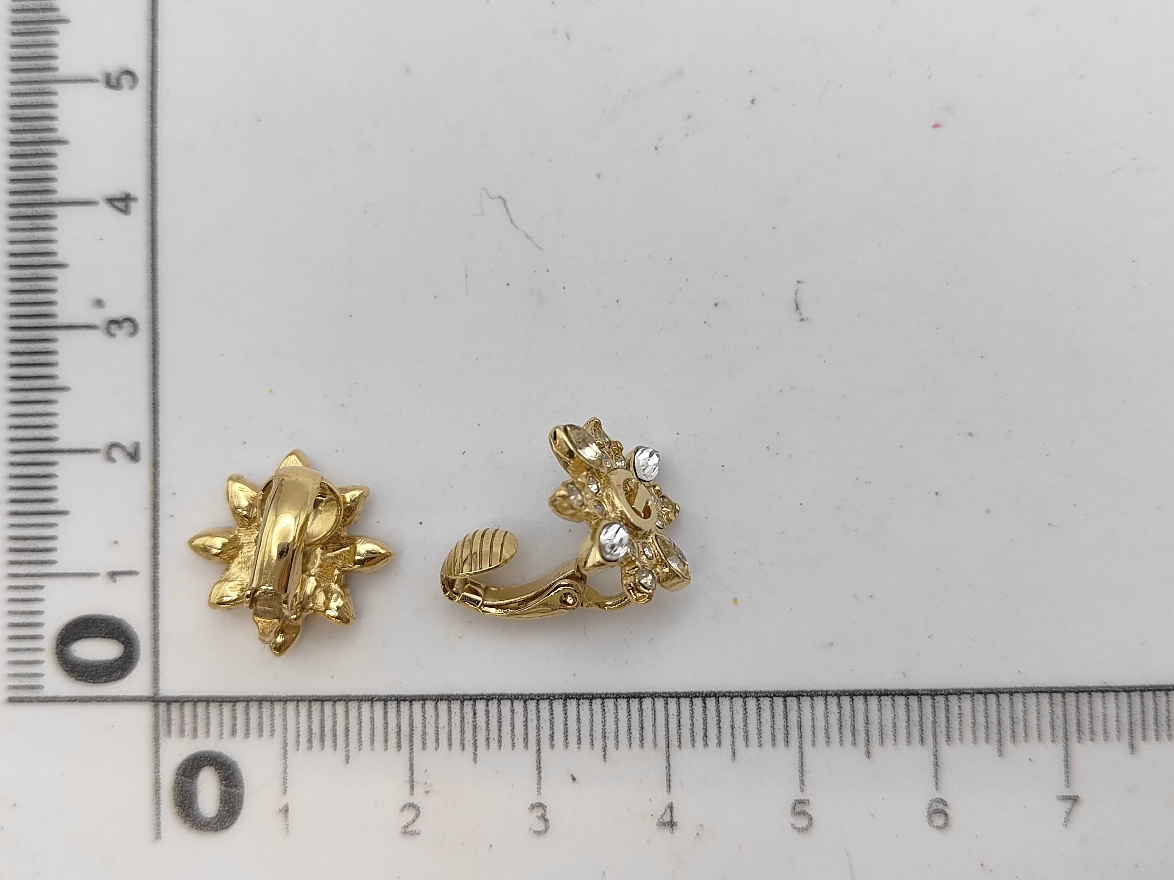 Earrings — view 6