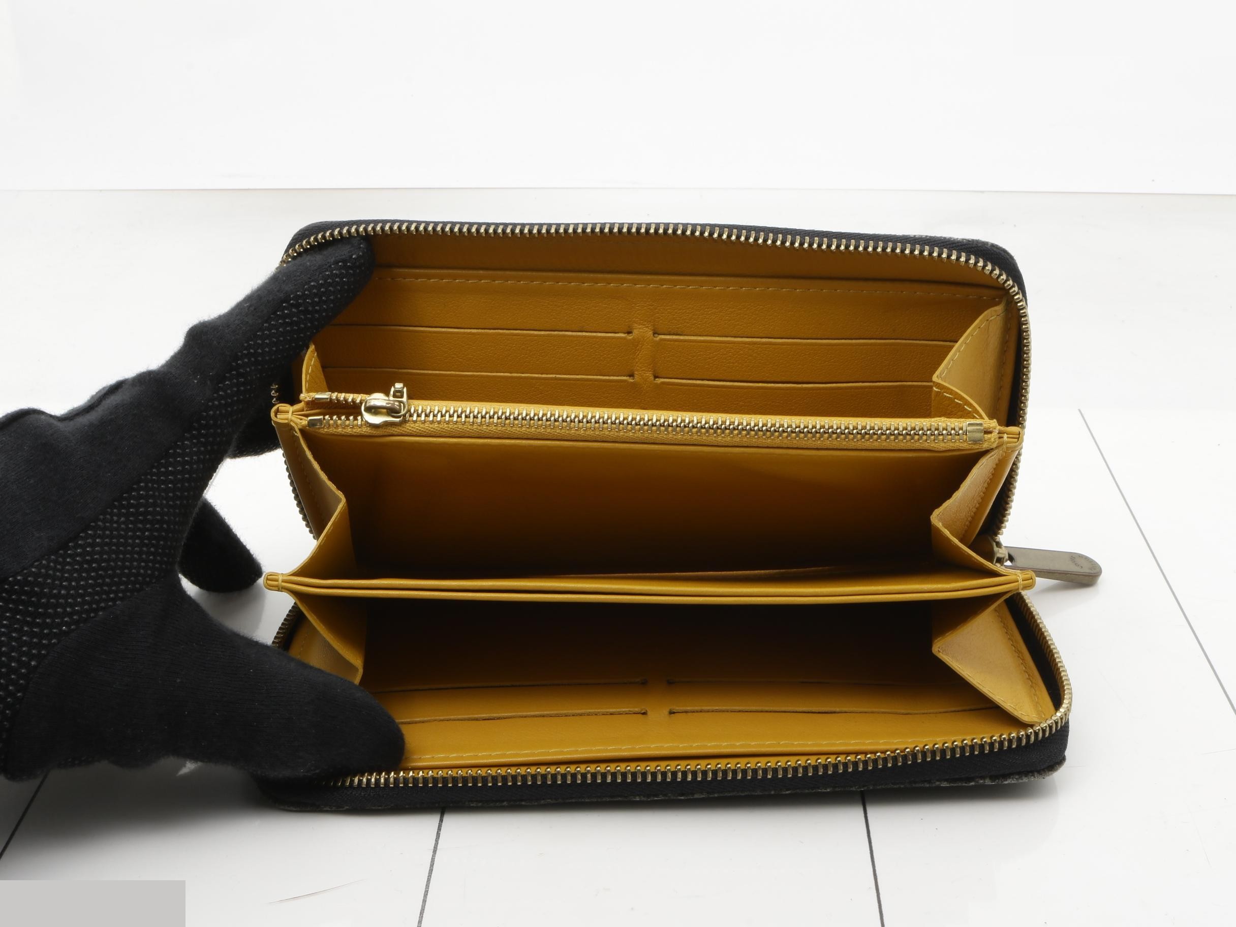 Zippy Wallet — view 4