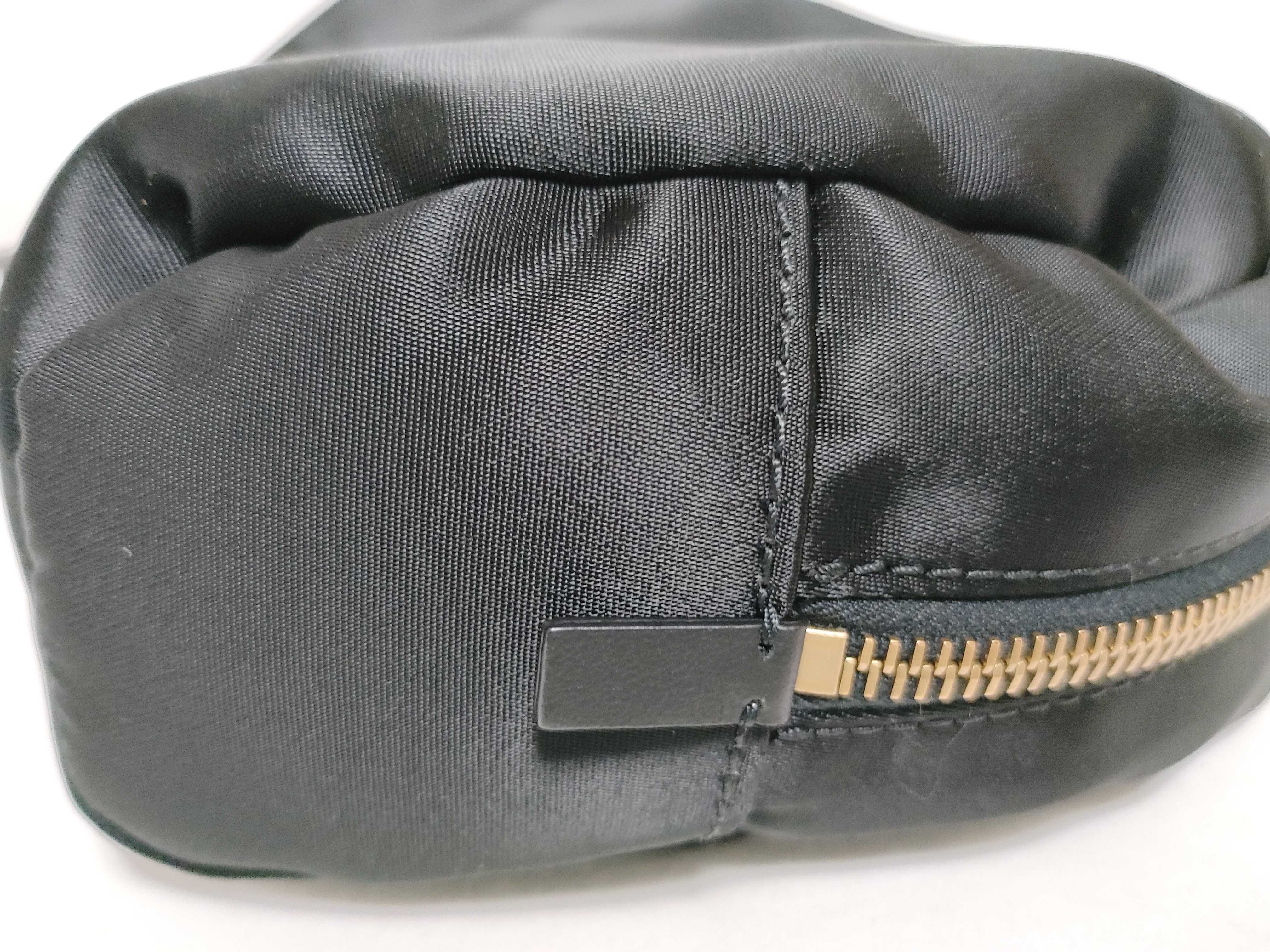 V logo black nylon leather pouch dust bag pouch — view 13